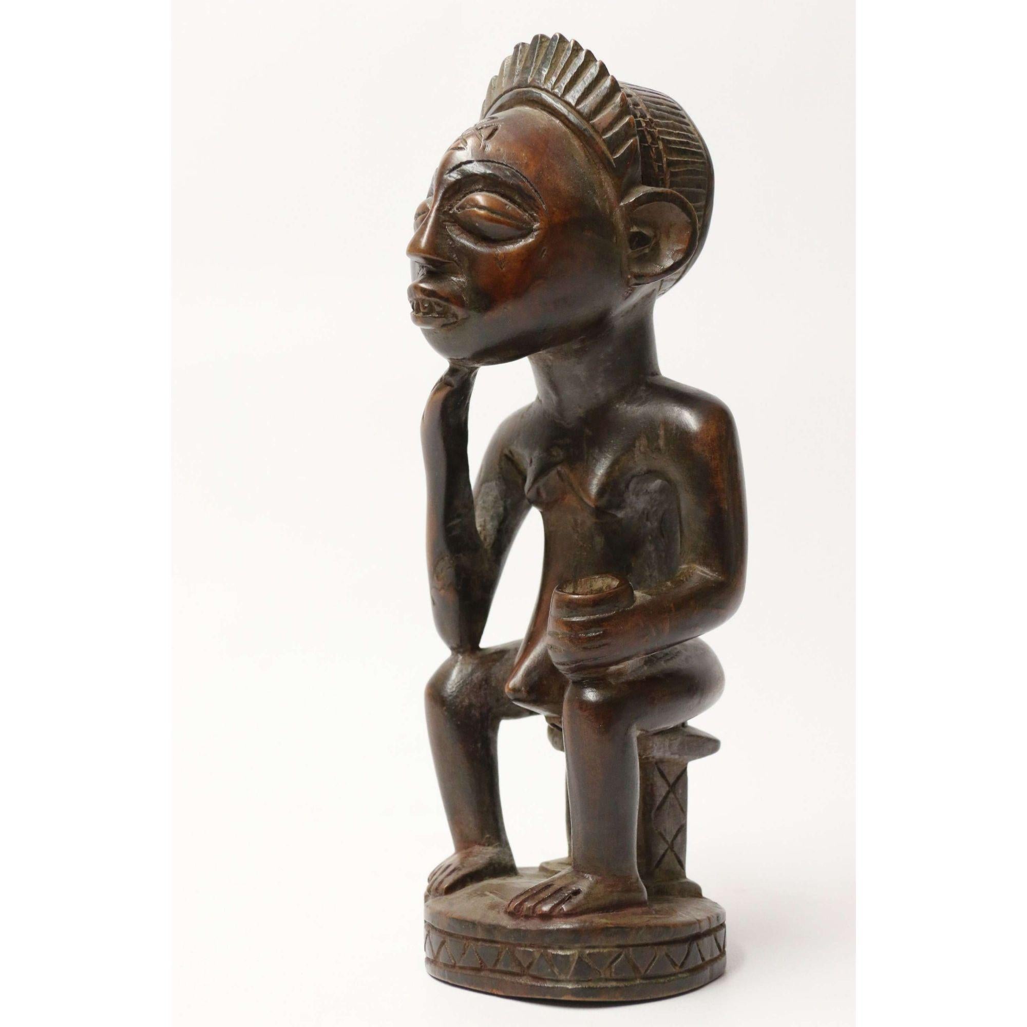 Primitive Angola Stammesfigur aus geschnitztem Hartholz, um 1930 im Angebot 10