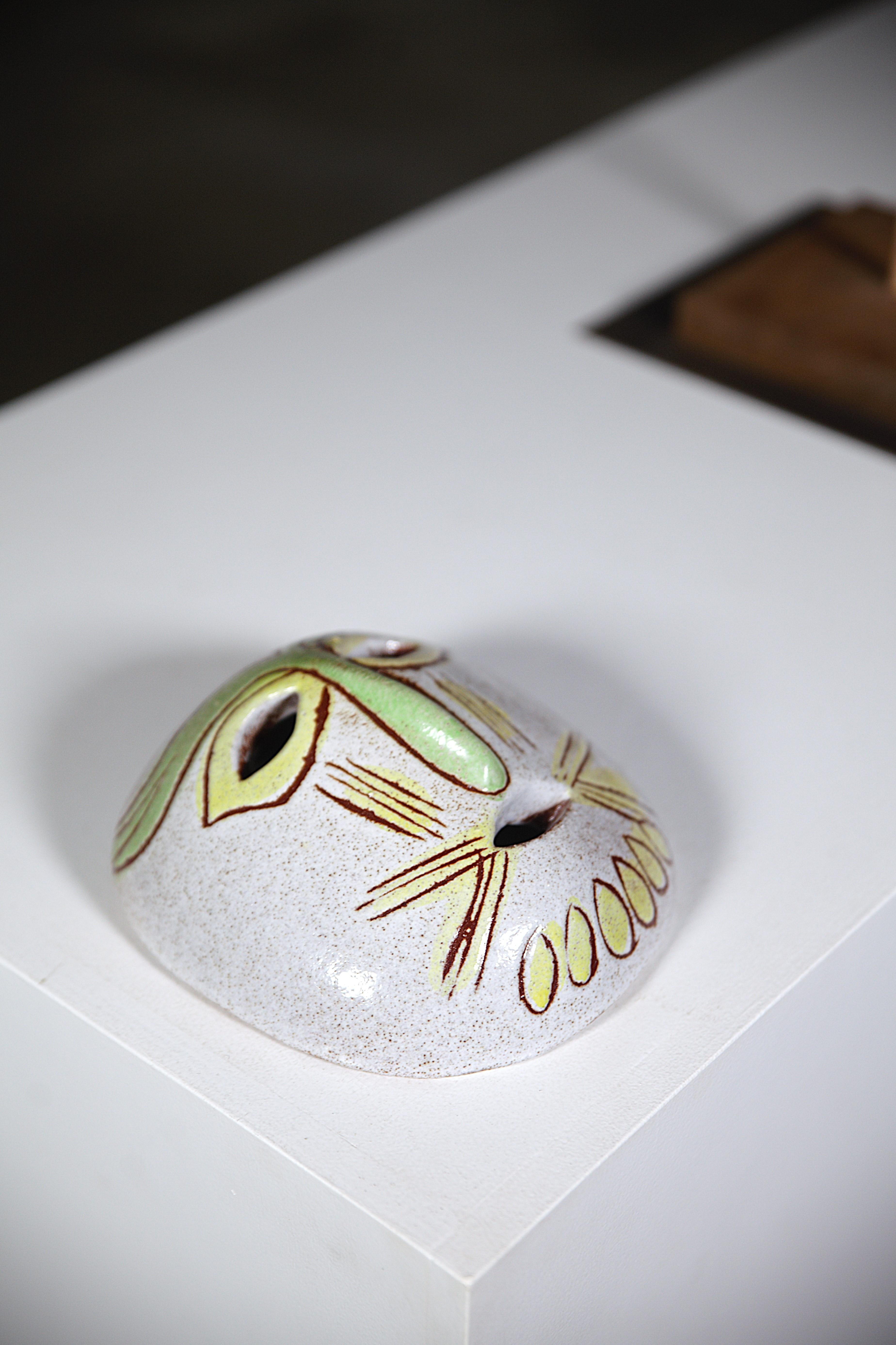 Masque primitif en céramique par Les Potiers D'accolay France 1970's Bon état - En vente à HYÈRES, FR