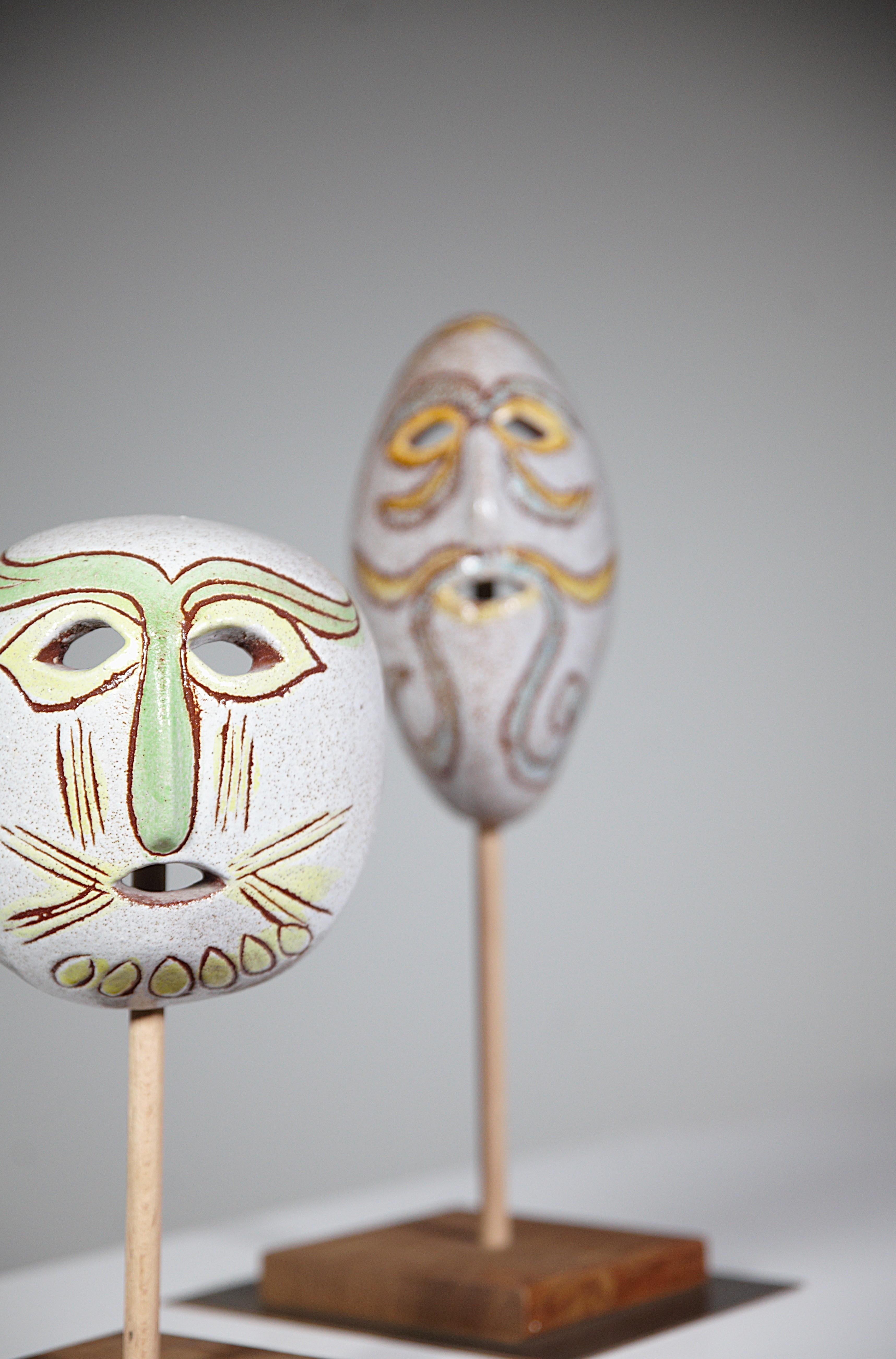 Fin du 20e siècle Masque primitif en céramique par Les Potiers D'accolay France 1970's en vente