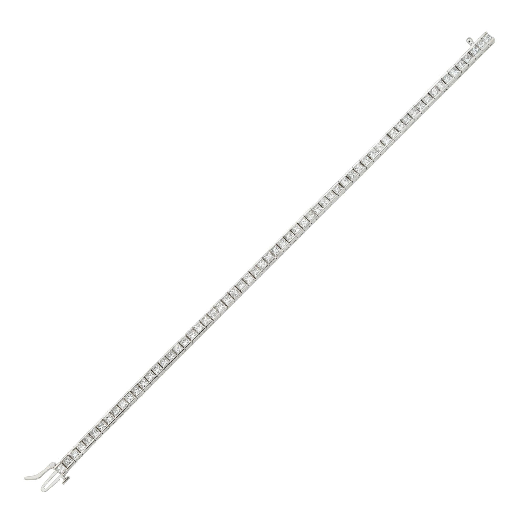 A Princess Cut Diamond Line Bracelet In Good Condition For Sale In London, GB