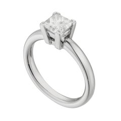 A princess cut diamond solitare ring