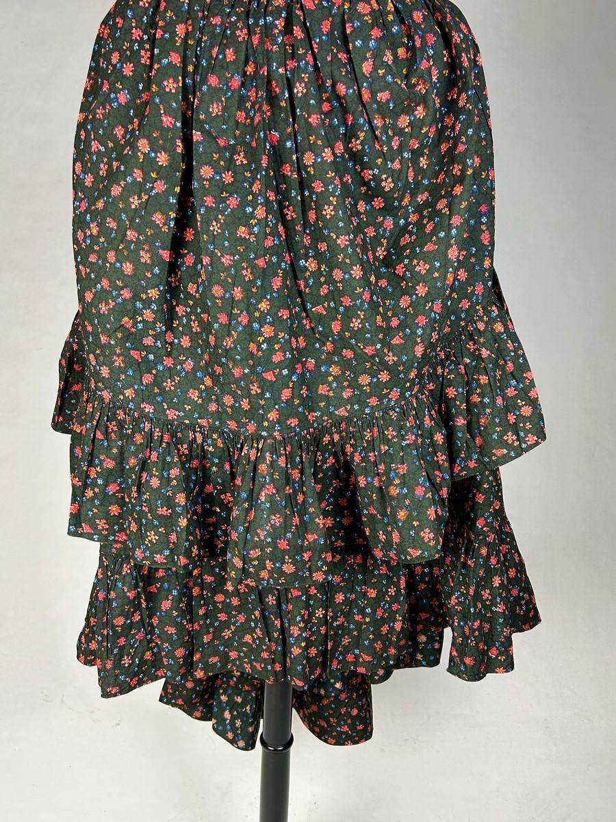 A Printed Cotton cloak Visite in Baton Rompu - Provence Circa 1820-1850 For Sale 6