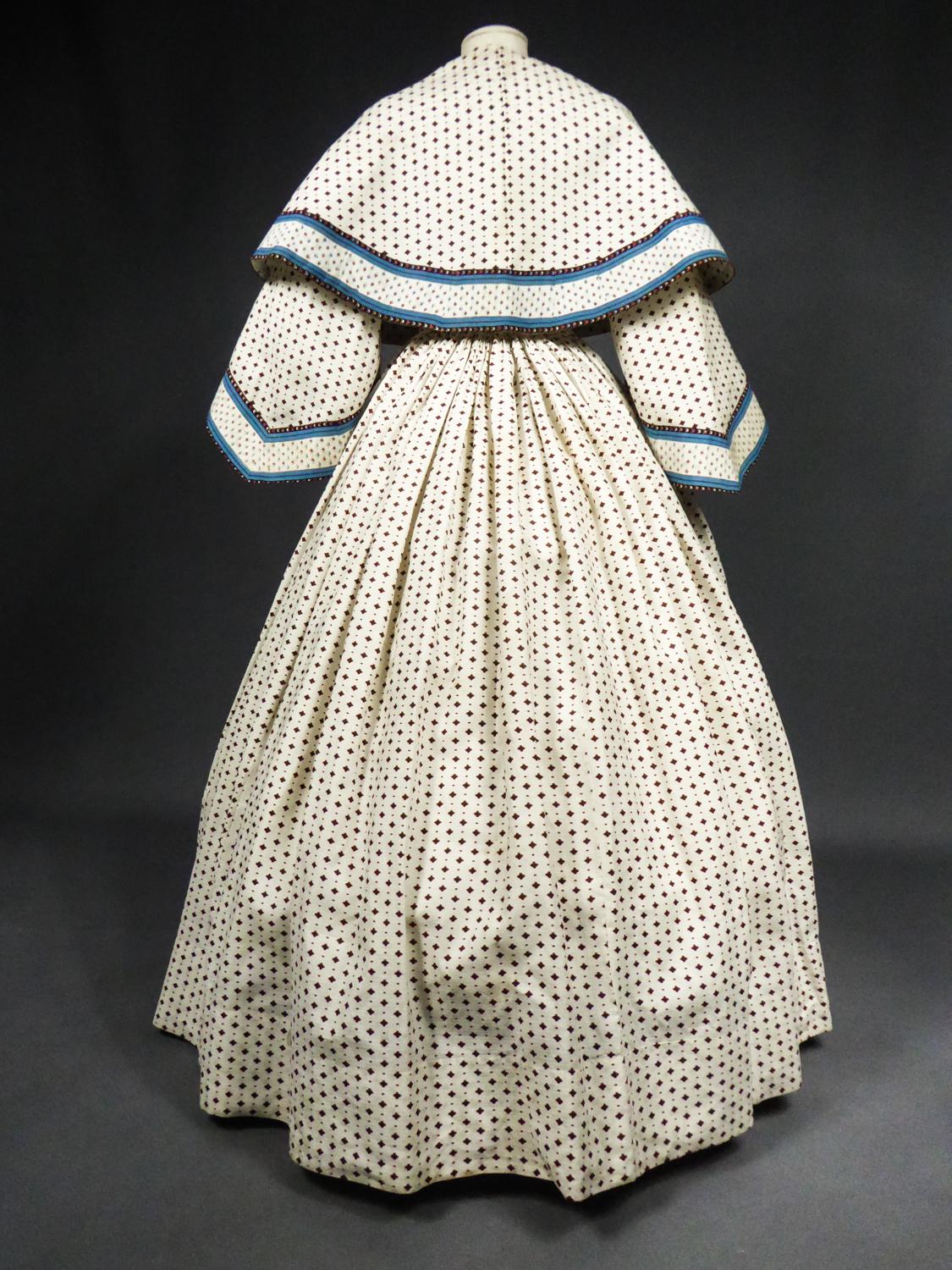 A Printed Cotton Crinoline Day Dress - France Napoleon III Period Circa 1865 4
