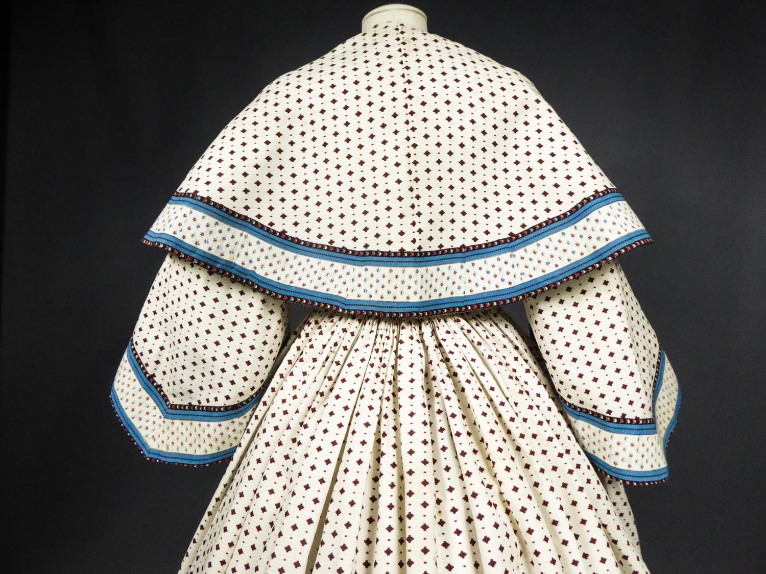 A Printed Cotton Crinoline Day Dress - France Napoleon III Period Circa 1865 6