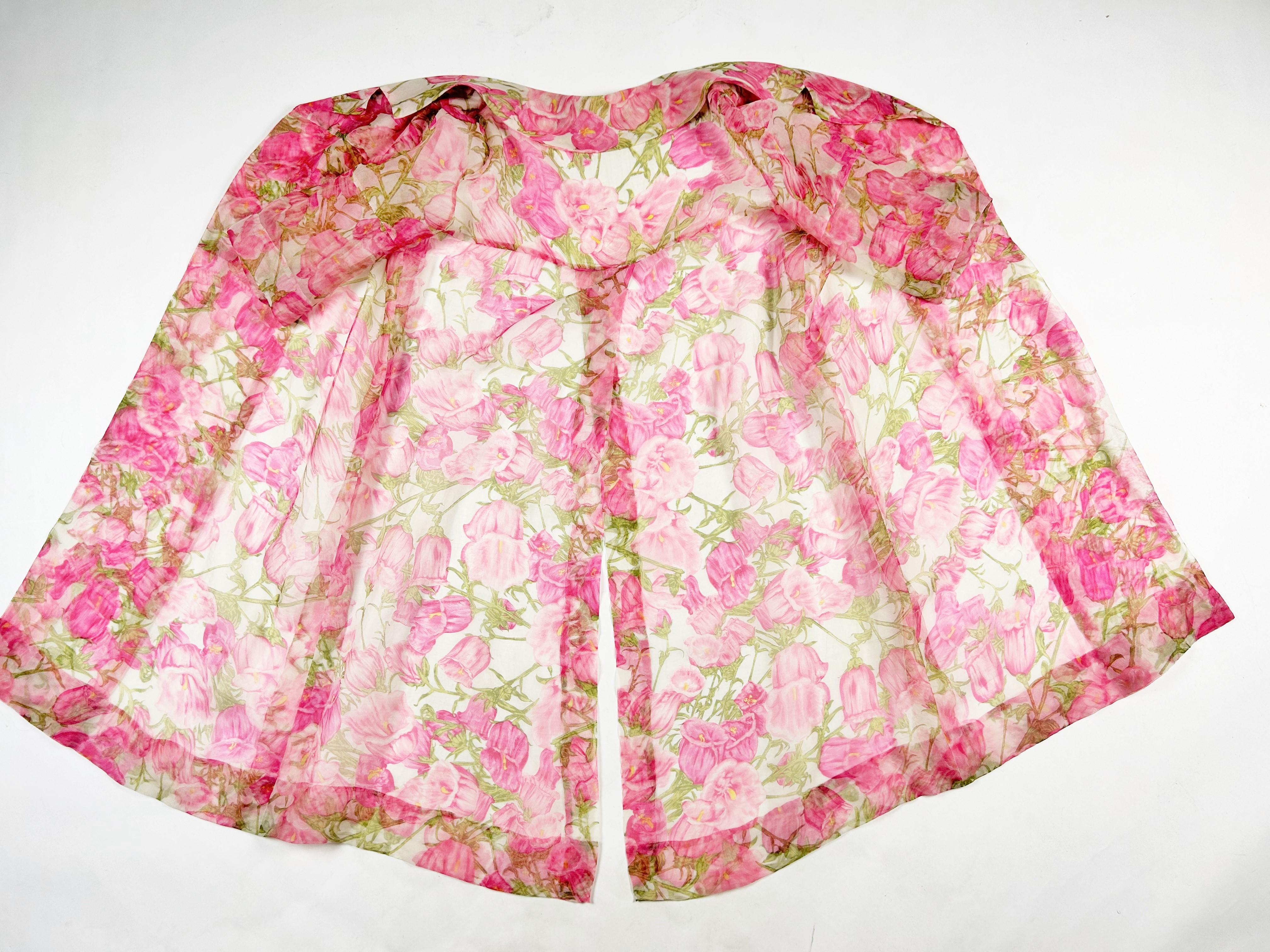 Un abrigo de organza estampada al estilo de Pierre Balmain - Francia Circa 1958-1962 en venta 6