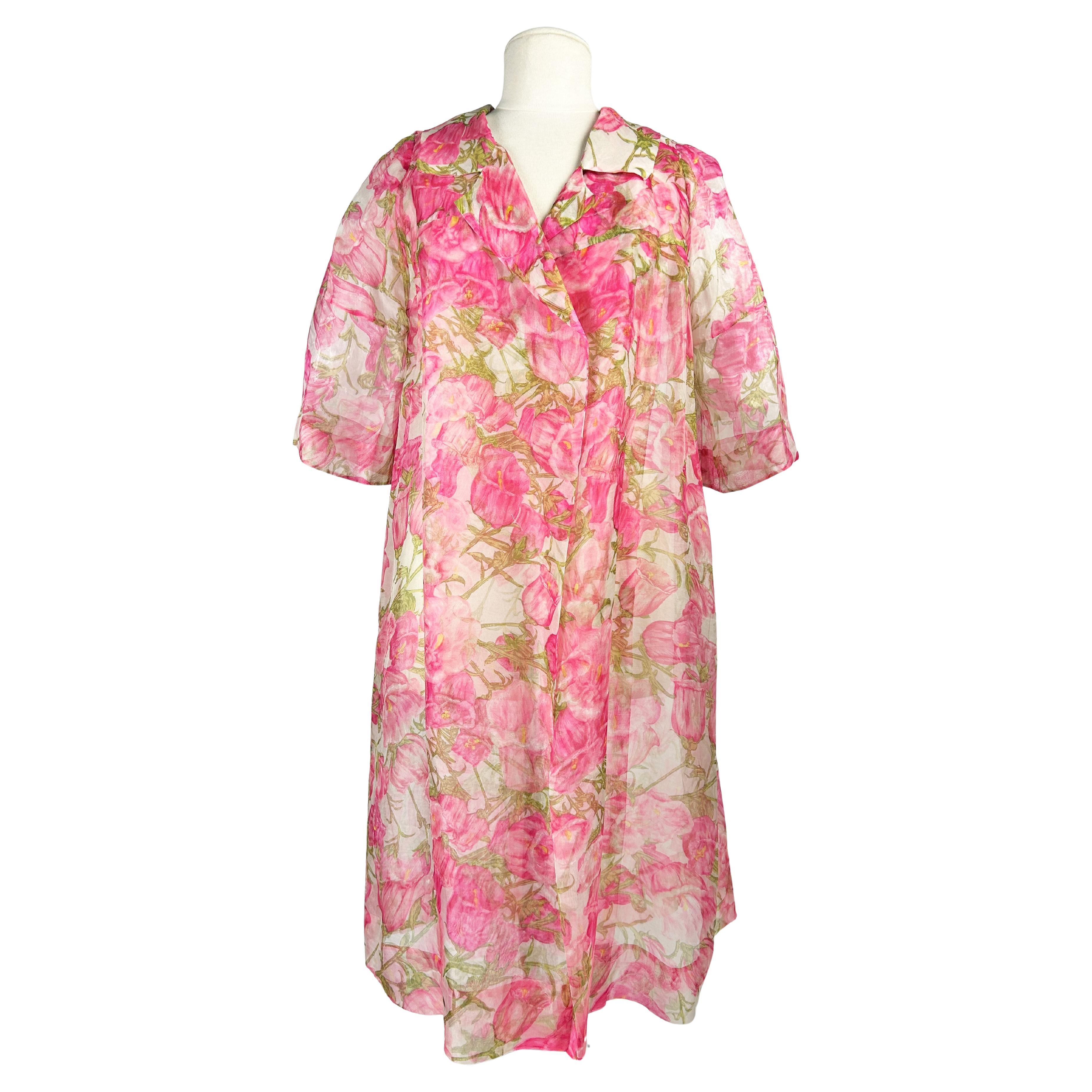 Un abrigo de organza estampada al estilo de Pierre Balmain - Francia Circa 1958-1962 en venta