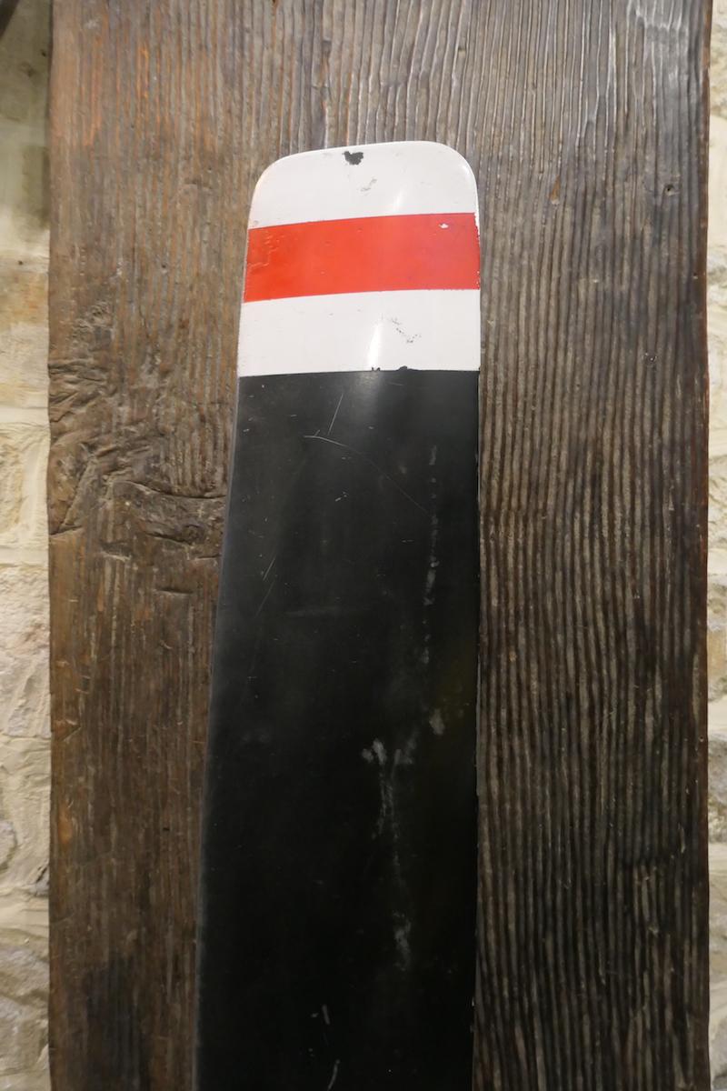 Propeller Blade Manufactured by McCauley In Fair Condition For Sale In saint ouen, FR