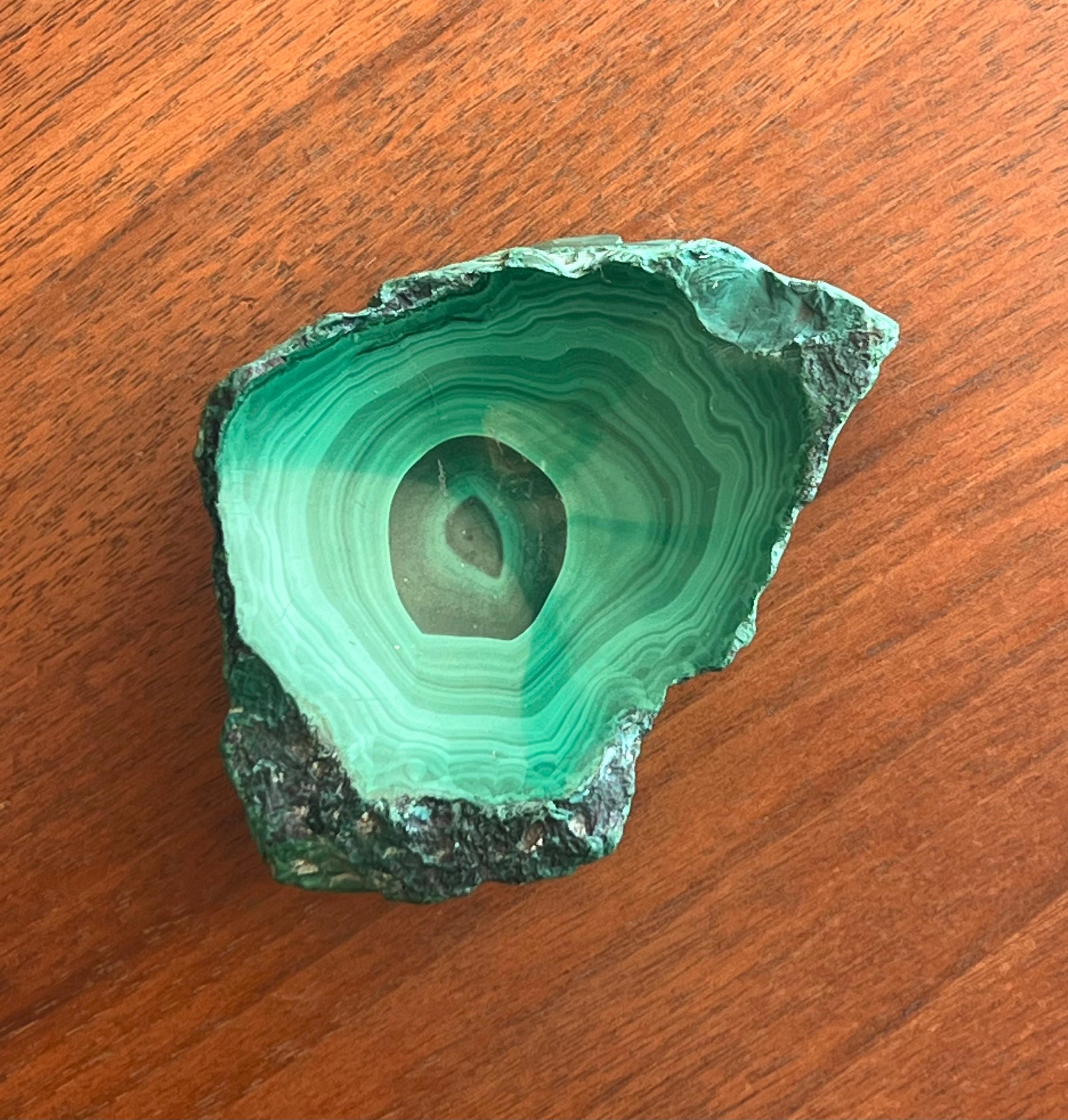 Un recogedor de trozos de malaquita pura, S. XX en venta 2