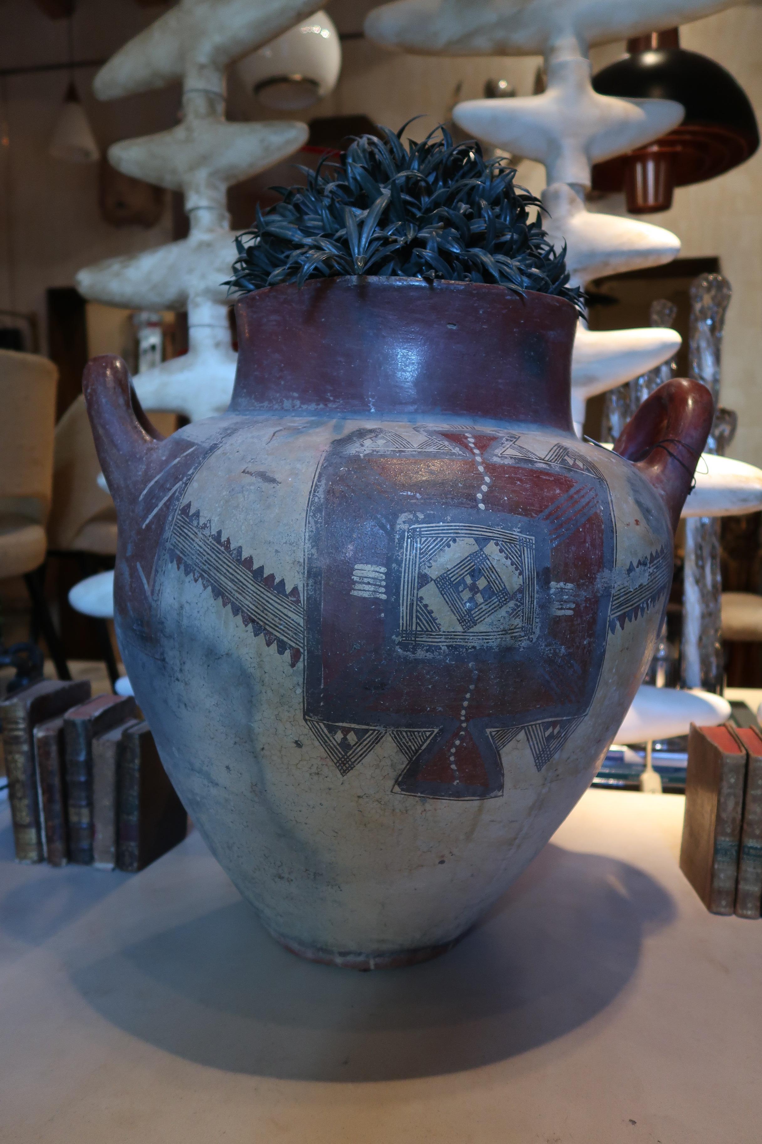 Purple and Beige Ceramic Vase, South America, 19th Century For Sale 2