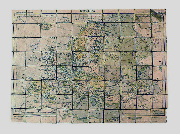 Italian Puzzle Atlas with Maps, Italy, circa 1900 For Sale
