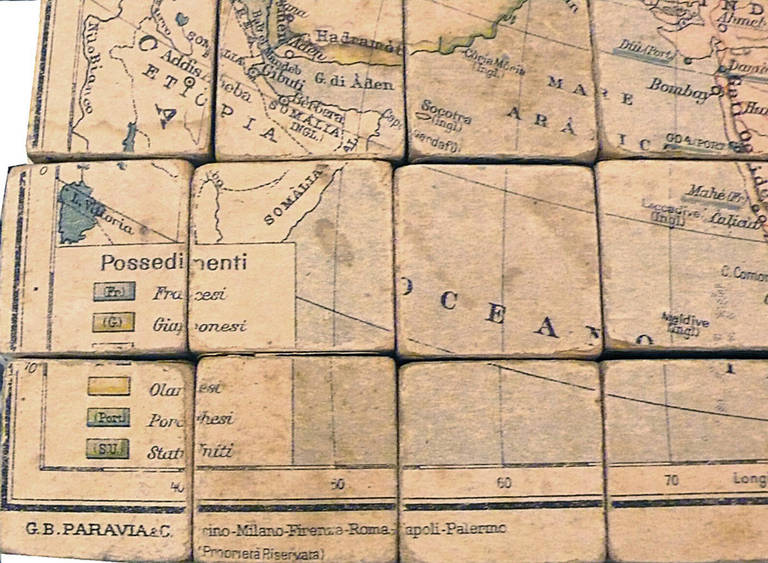 Puzzle- Atlas mit Karten, Italien, um 1900 im Angebot 3