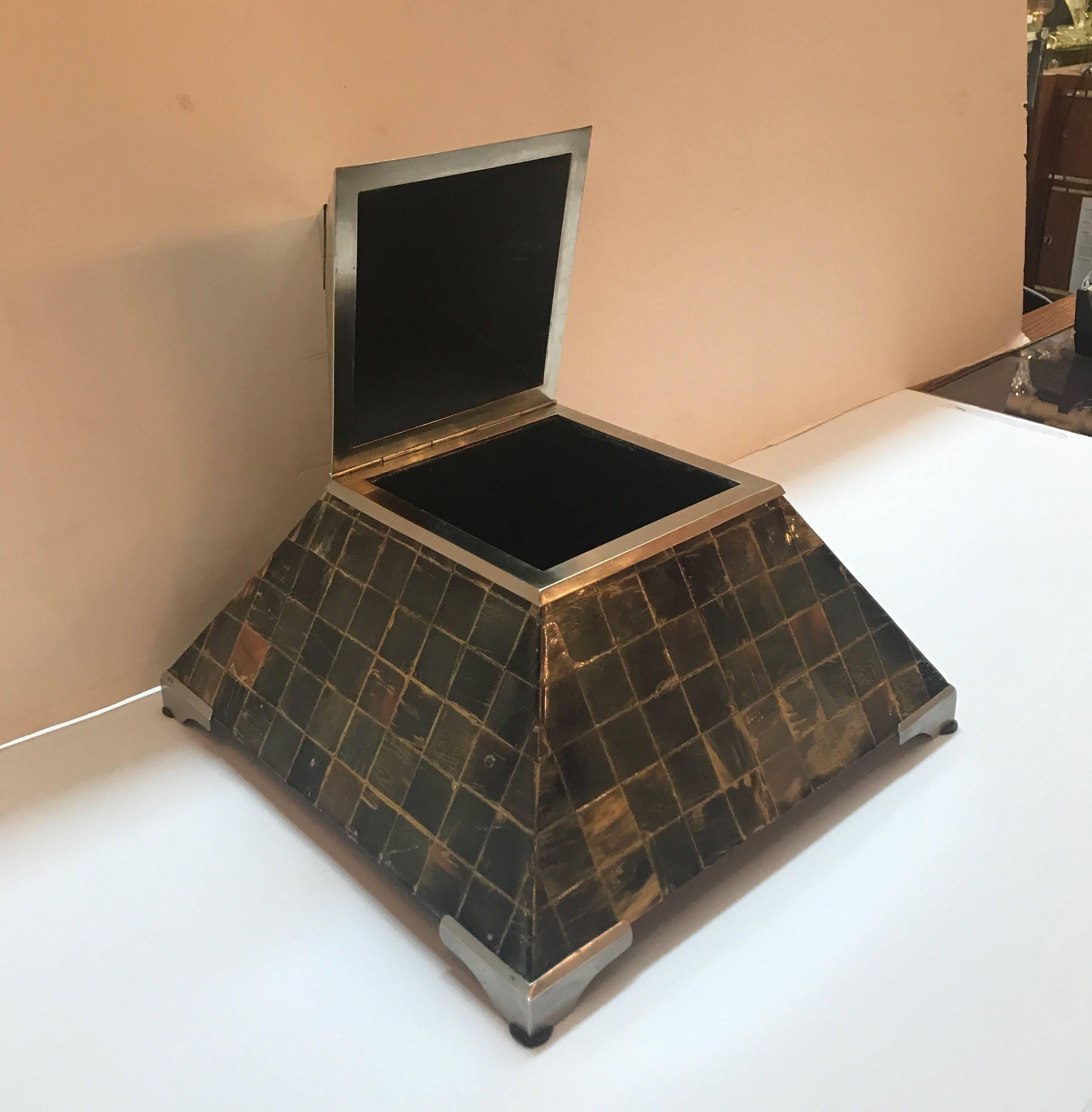 Pyramid Form Hinged Table Box with Horn Surface In Excellent Condition In Lambertville, NJ