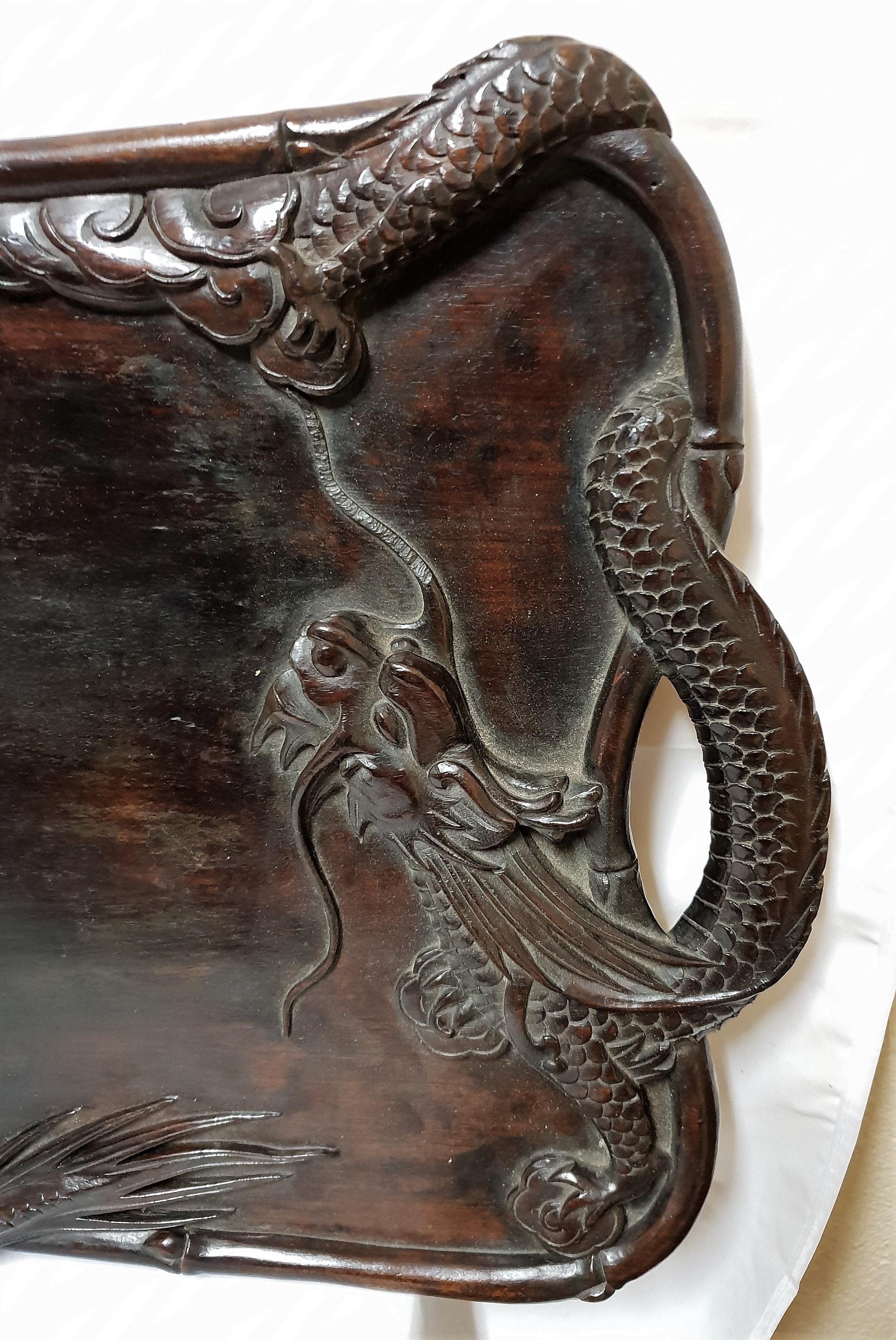 Qing Dynasty Chinese Hardwood Tray with Dragons, 1900s (Qing-Dynastie)