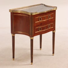 A quality French Louis XVI style mahogany petite marble top commode, C 1910.