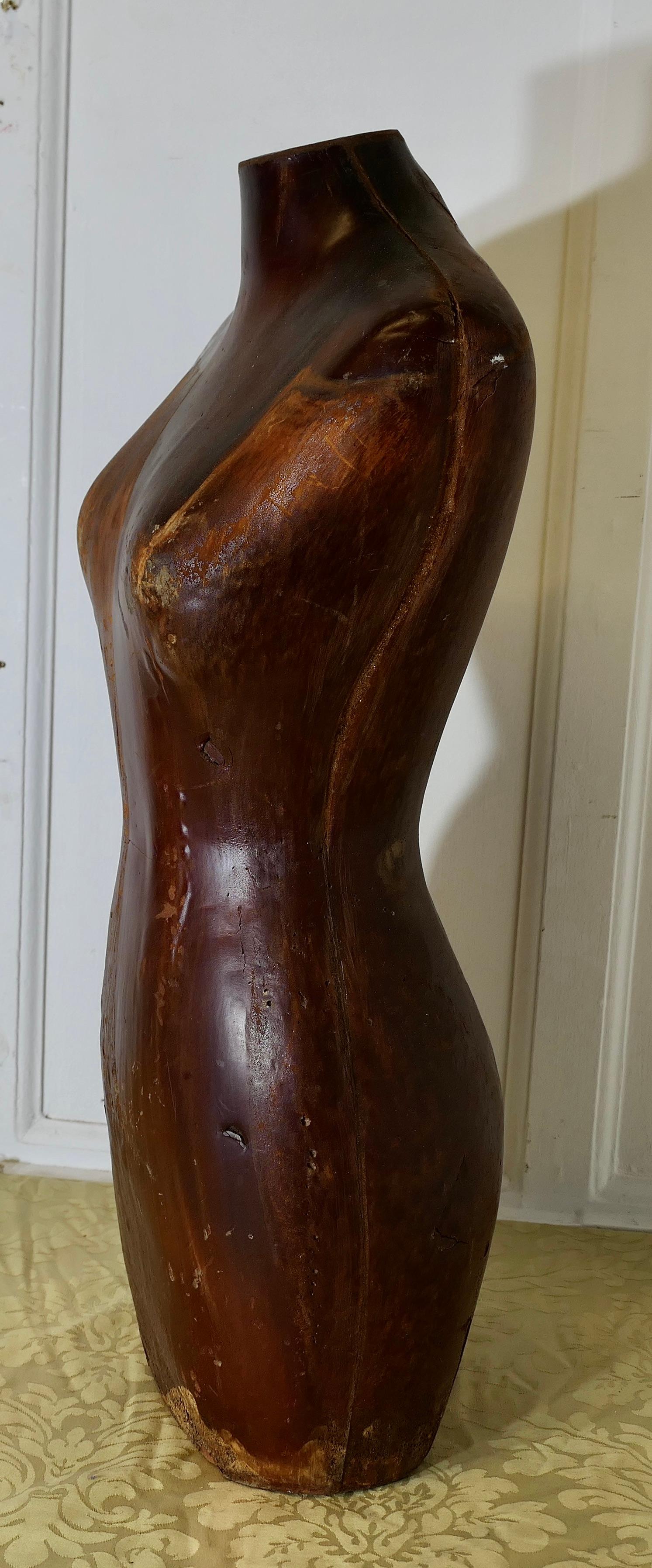 Un eccentrico manichino retrò in finto legno In condizioni buone in vendita a Godshill, Isle of Wight