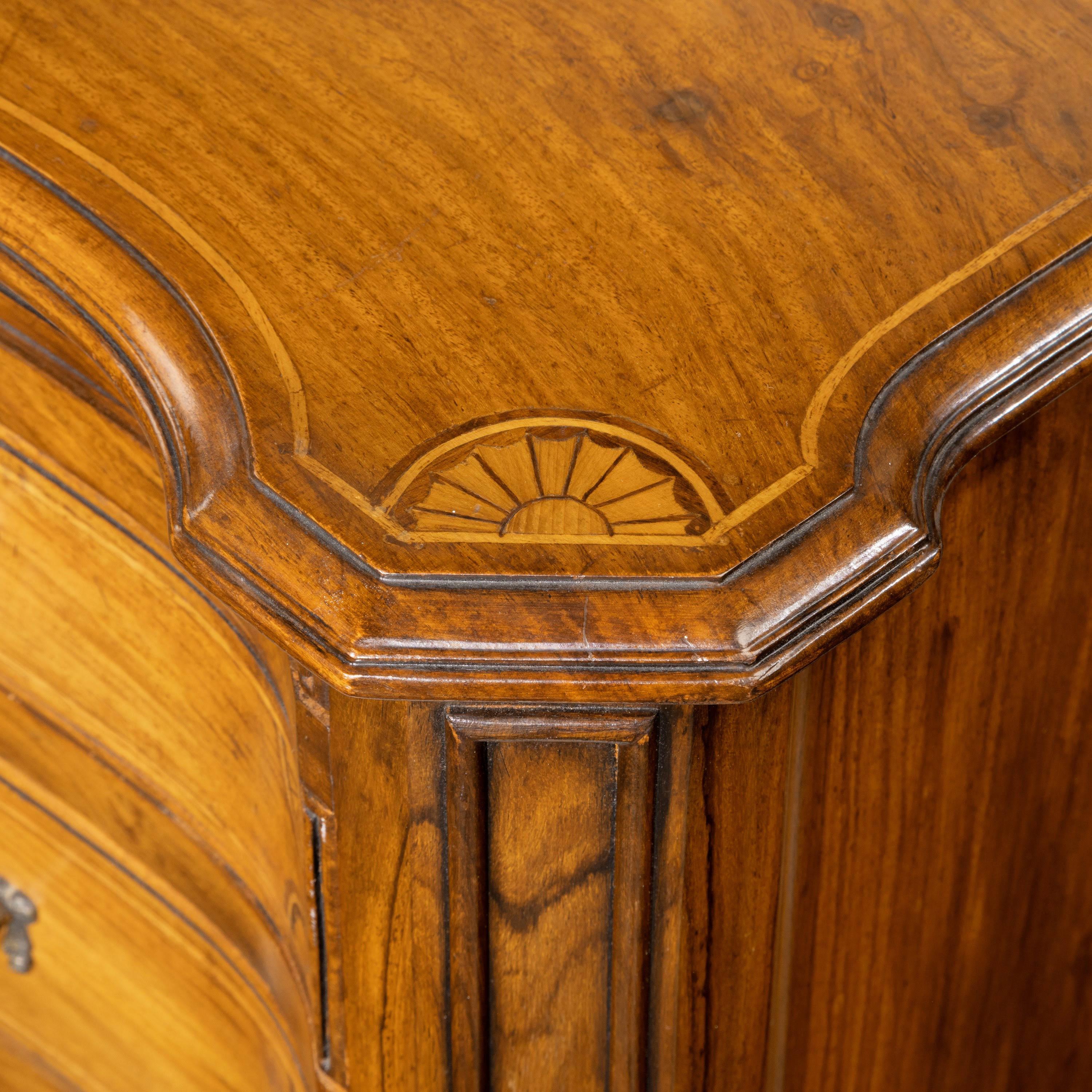 Quite Exceptional Early 20th Century Serpentine Fronted Mahogany Commode 8
