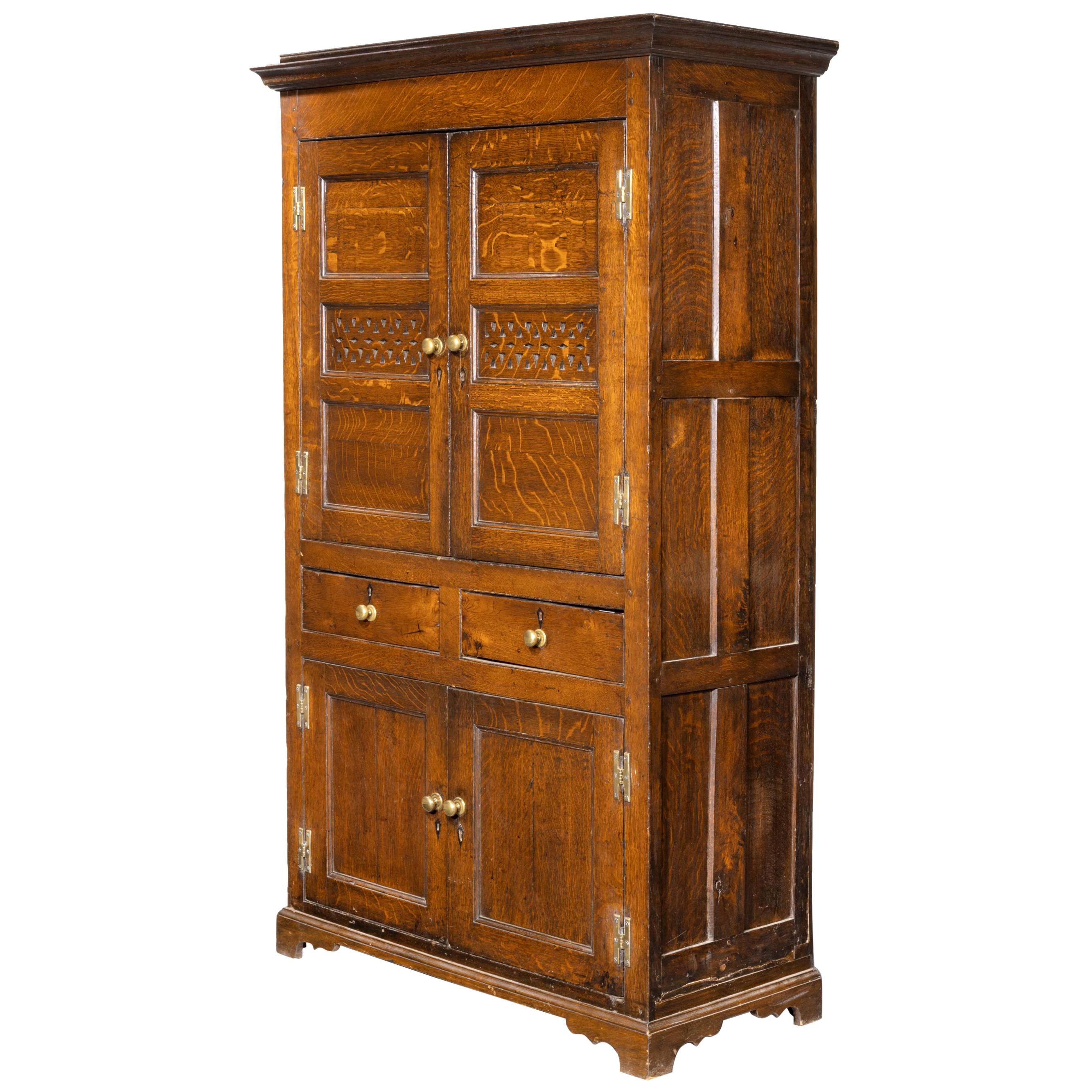 18th Century American Hanging Cupboard For Sale at 1stDibs