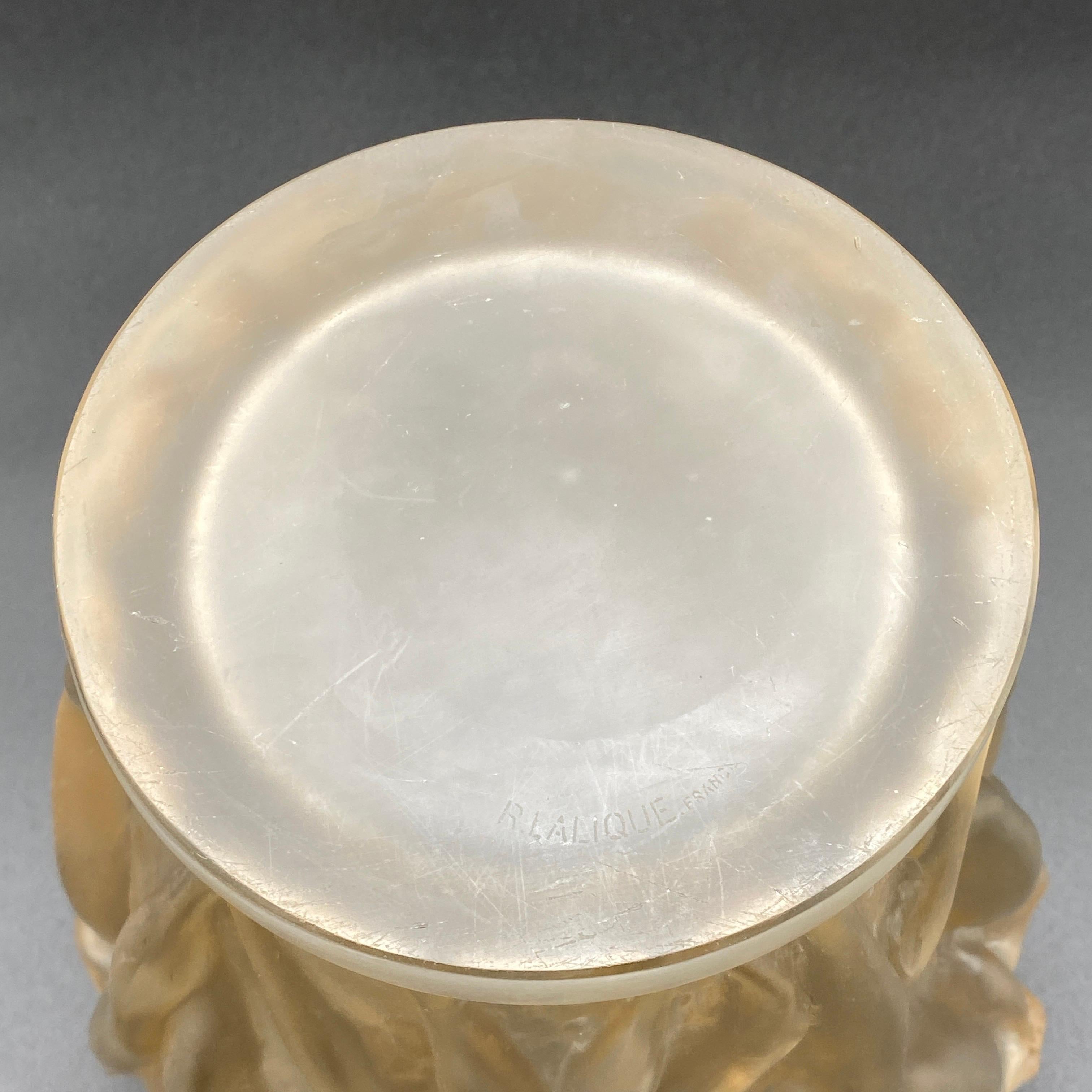 A R. Lalique Bacchantes Vase In Excellent Condition For Sale In SAINT-OUEN-SUR-SEINE, FR
