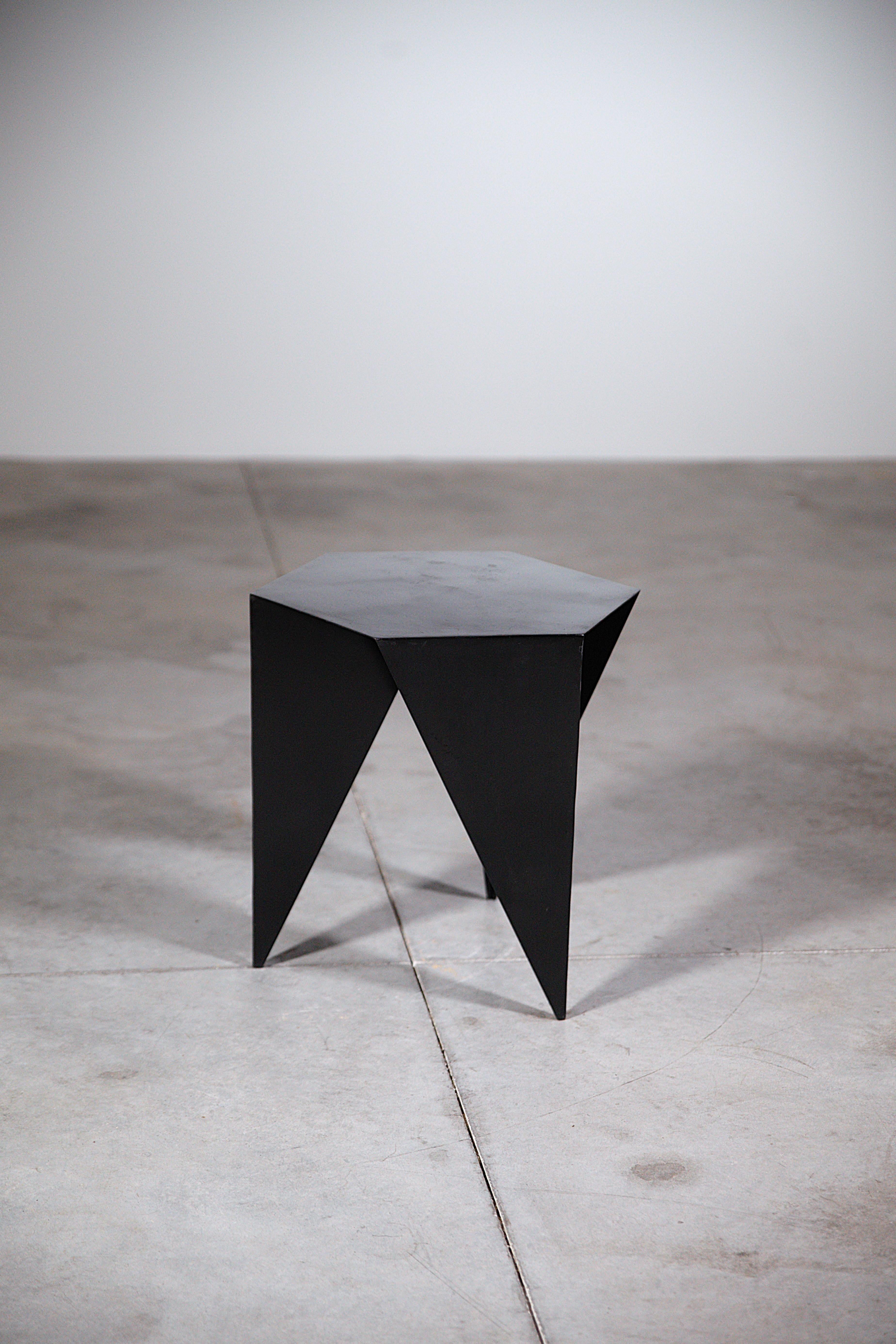 A radical gueridon from France 1980s

Unknown Artist.

Re-Painted in black, with lack on the piece.