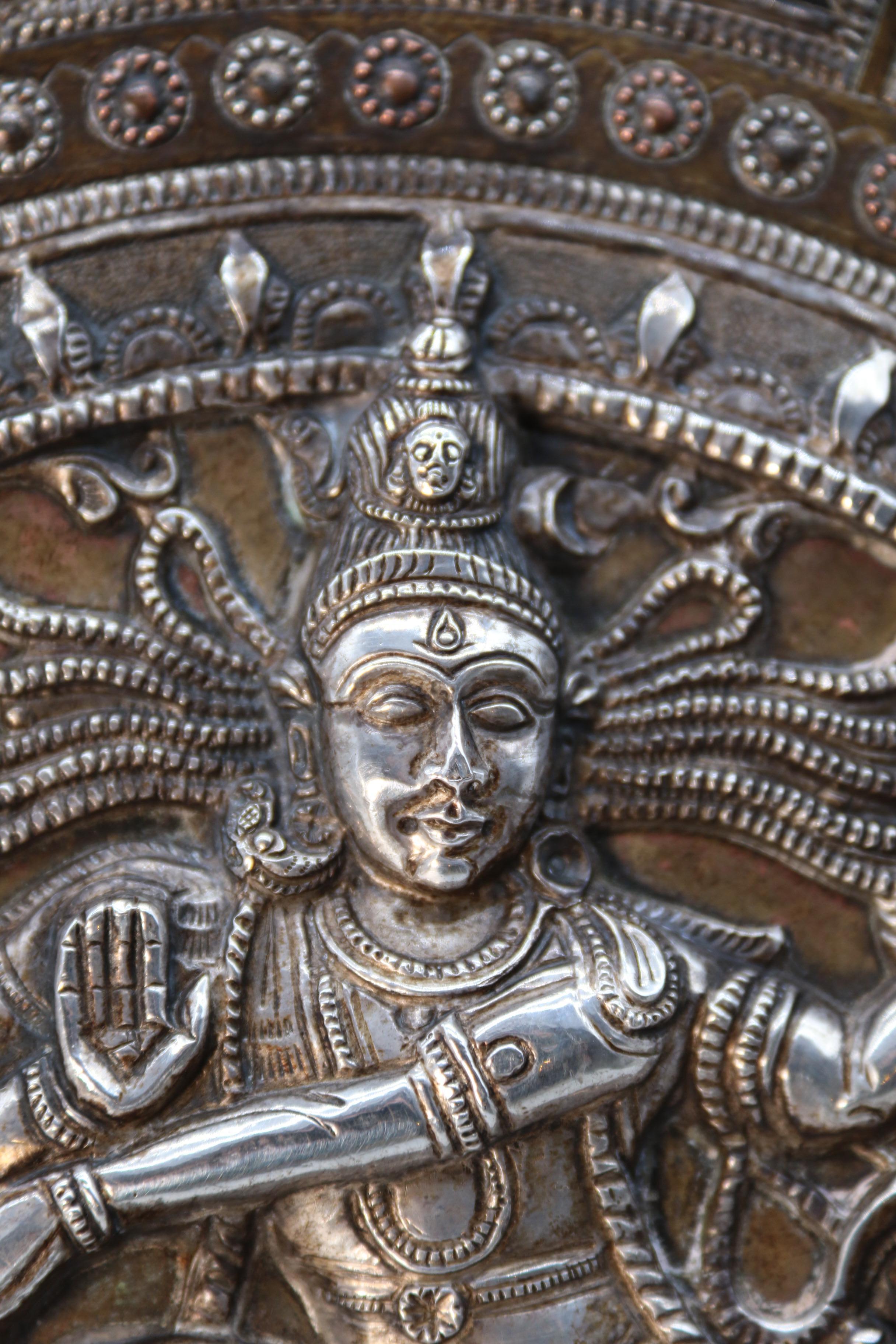 A Raj period silver, copper and brass repousse work charger, Indian circa 1900 For Sale 11