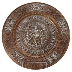 Chargeur en argent, cuivre et laiton repoussé d'époque CIRCA, indien vers 1900