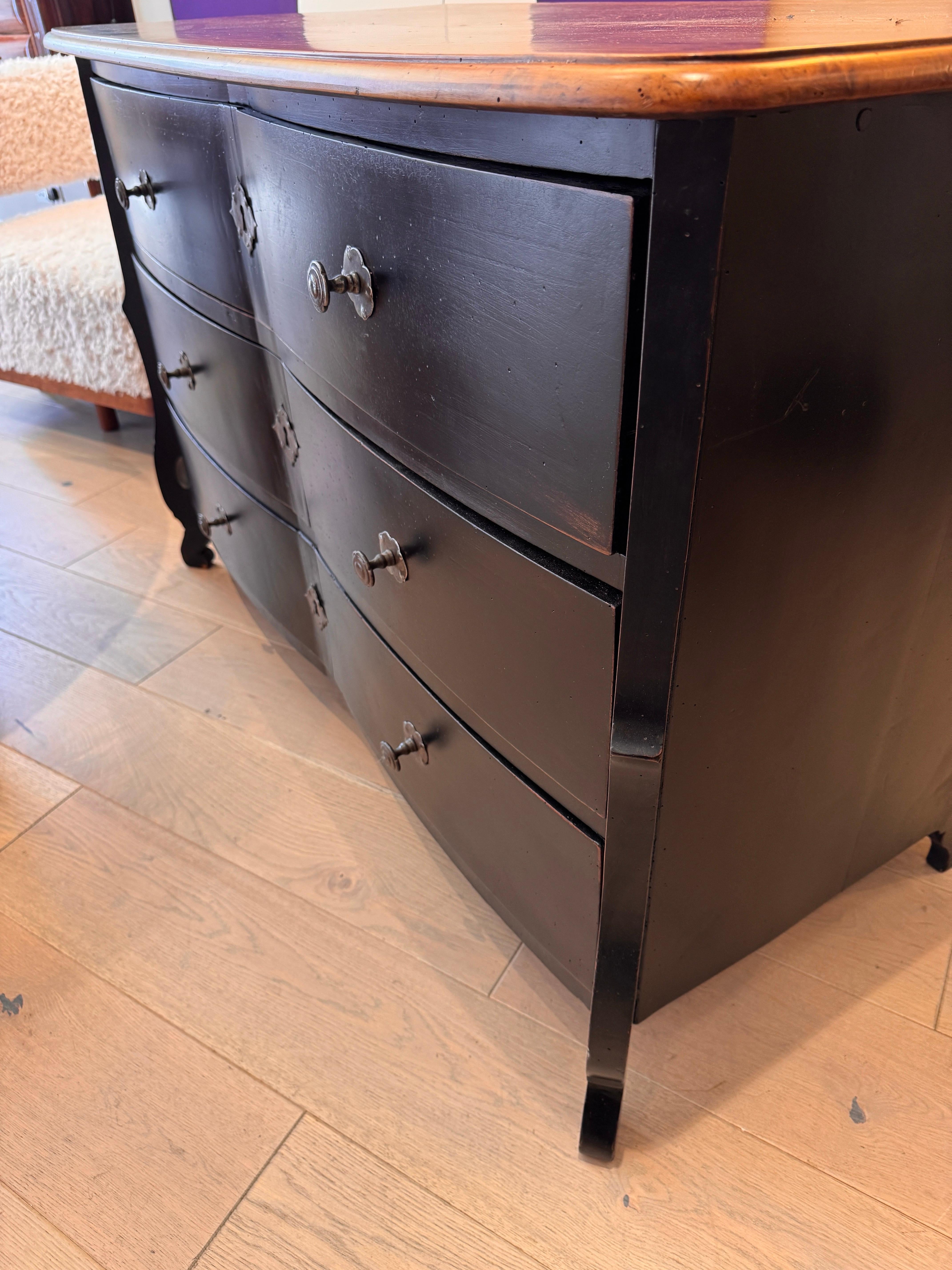 Métal Rare commode Mazarine ébonisée du XVIIIe siècle en vente