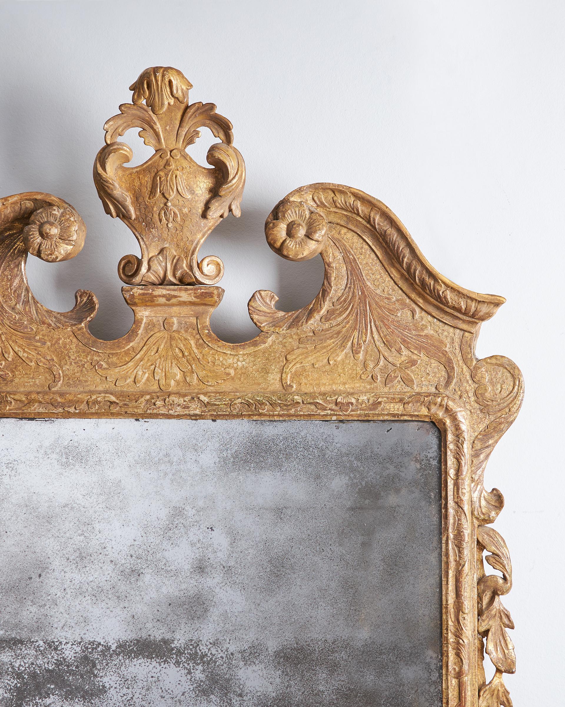 Rare 18th Century George I Gilt Gesso Mirror, circa 1720 For Sale 2