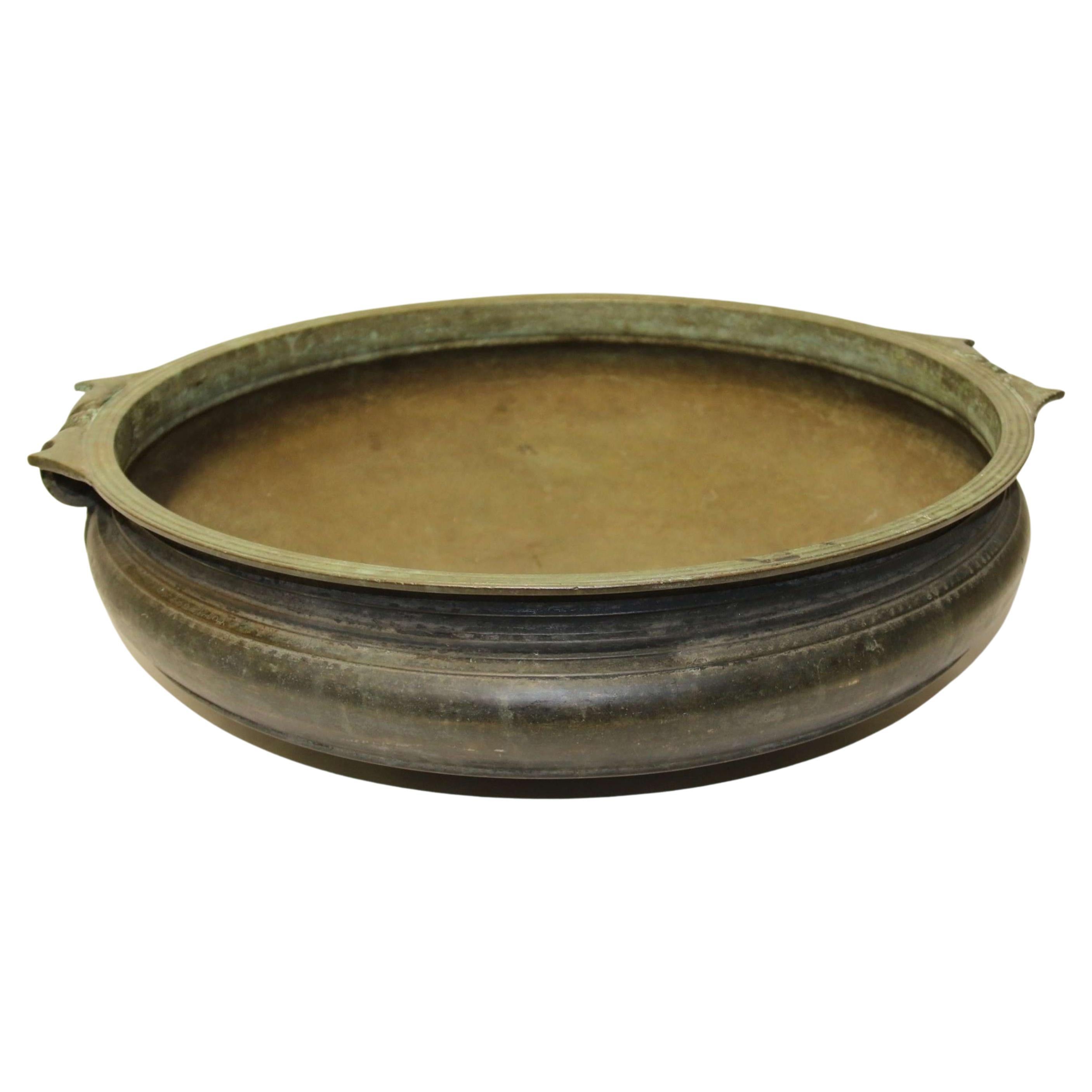 A Rare 18th century Indian bronze Urli temple bowl circa 1800 For Sale