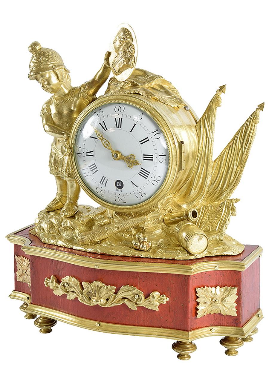 Rare 18th Century Louis XVI Period Small Clock In Good Condition In Saint-Ouen, FR