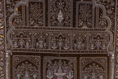 Raro tapiz de terciopelo verde de seda e hilo de plata de Oriente Medio del siglo XVIII