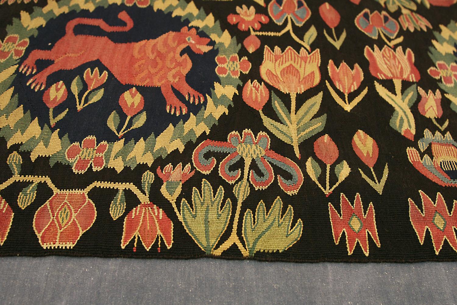 Seltene schwedische Textil-Löwenmotive aus dem 18. Jahrhundert (Handgeknüpft) im Angebot