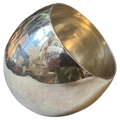 Raro jarrón minimalista de diseño redondo chapado en plata de los años 80 de Lino Sabattini