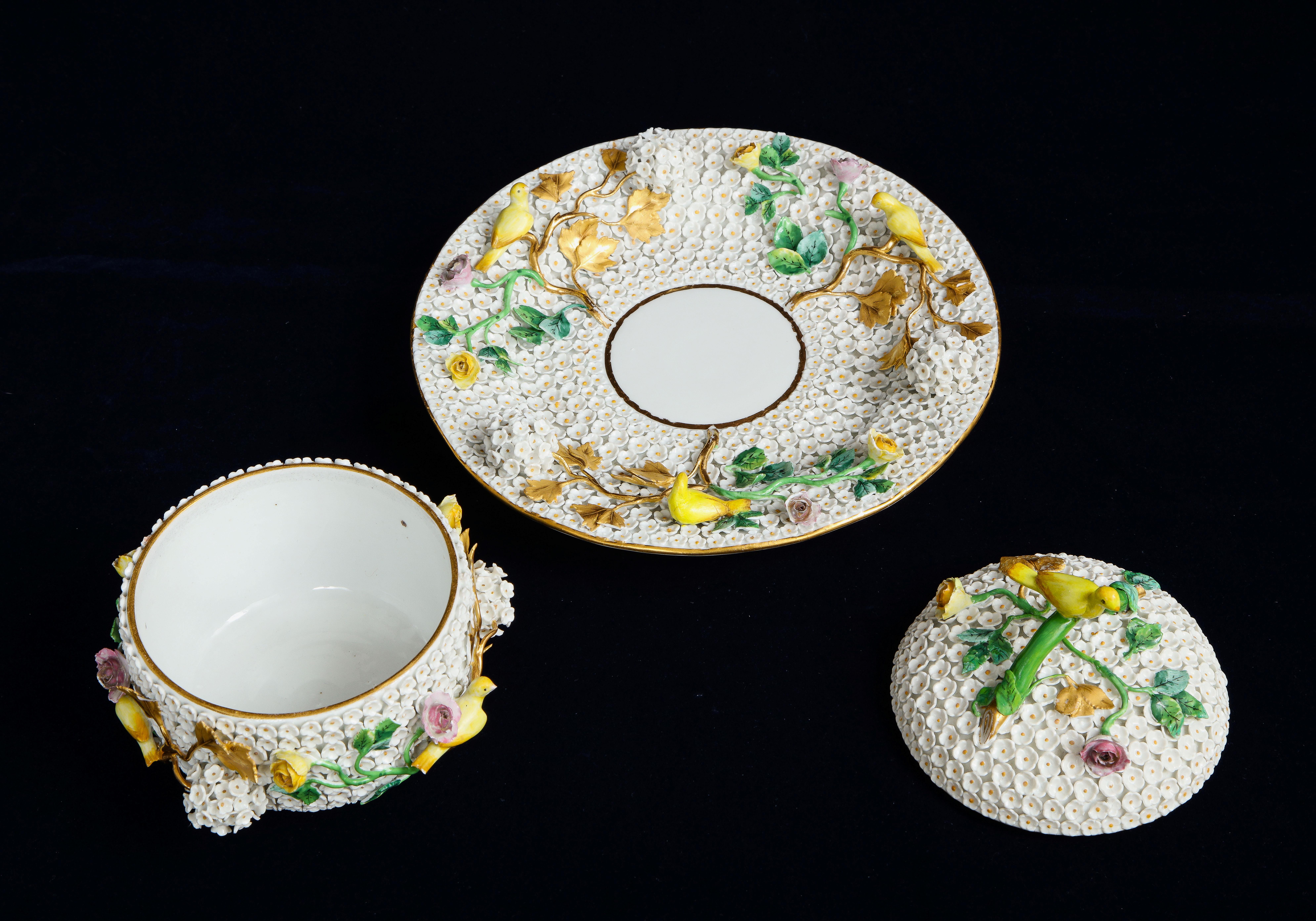 Rare 19th C. Meissen ‘Schneeballen’ 'Snowball' Covered Bowl & Plate W/ Birds For Sale 1