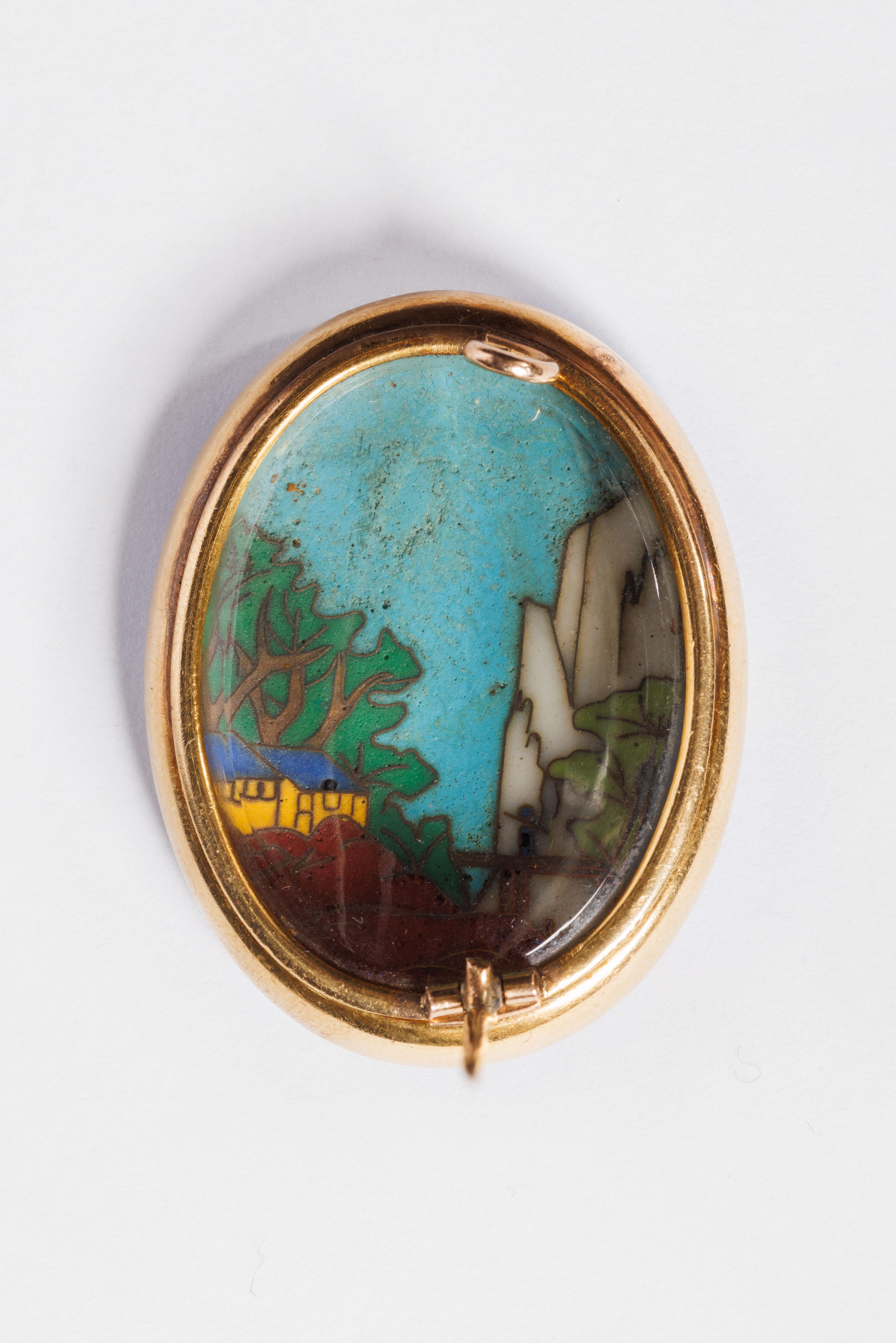 19th Century A Rare Alexis Falize Antique Gold and Cloisonné Enamel Locket, Circa 1867 For Sale