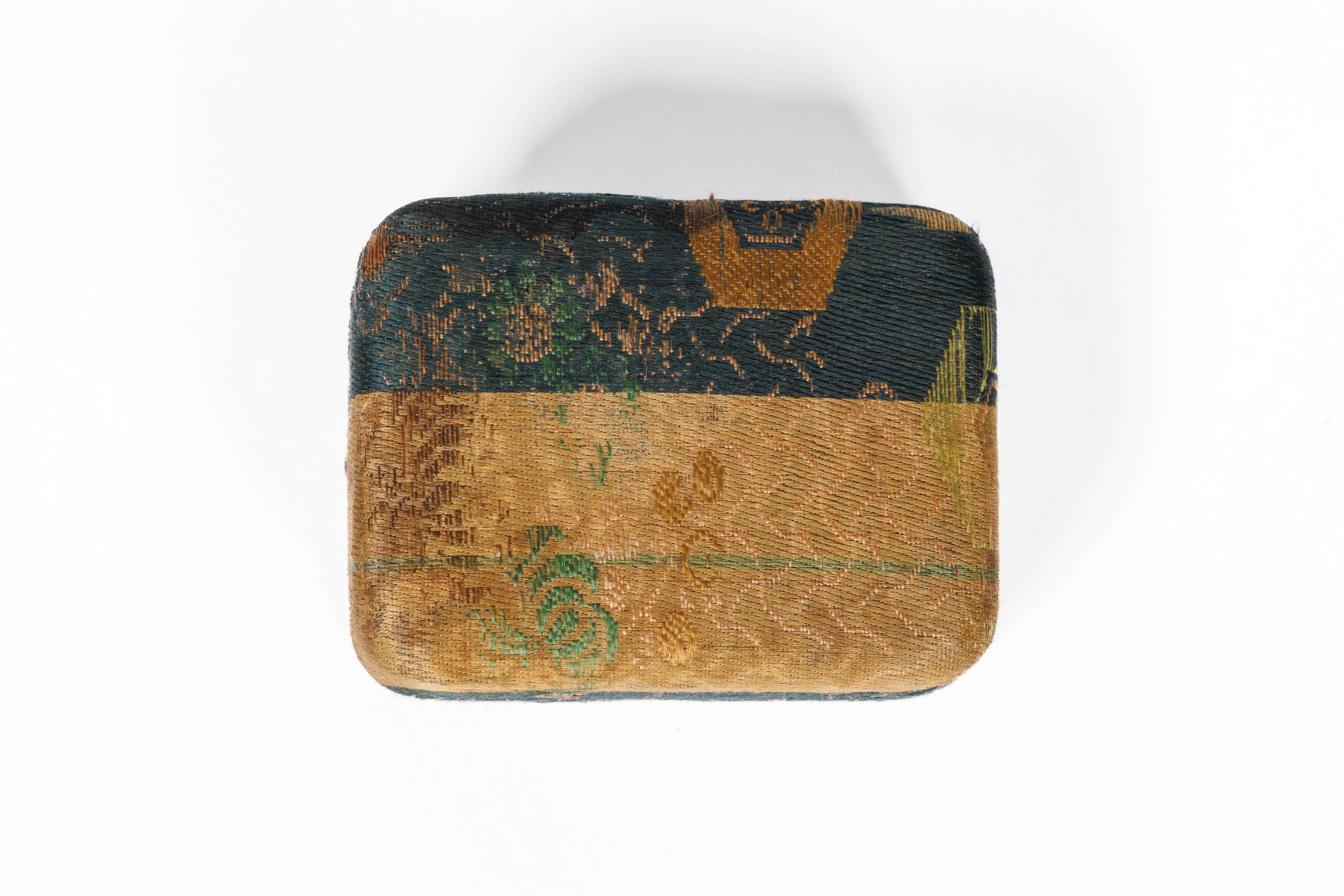 Rare médaillon en or et émail cloisonné d'Alexis Falize, vers 1867 en vente 5
