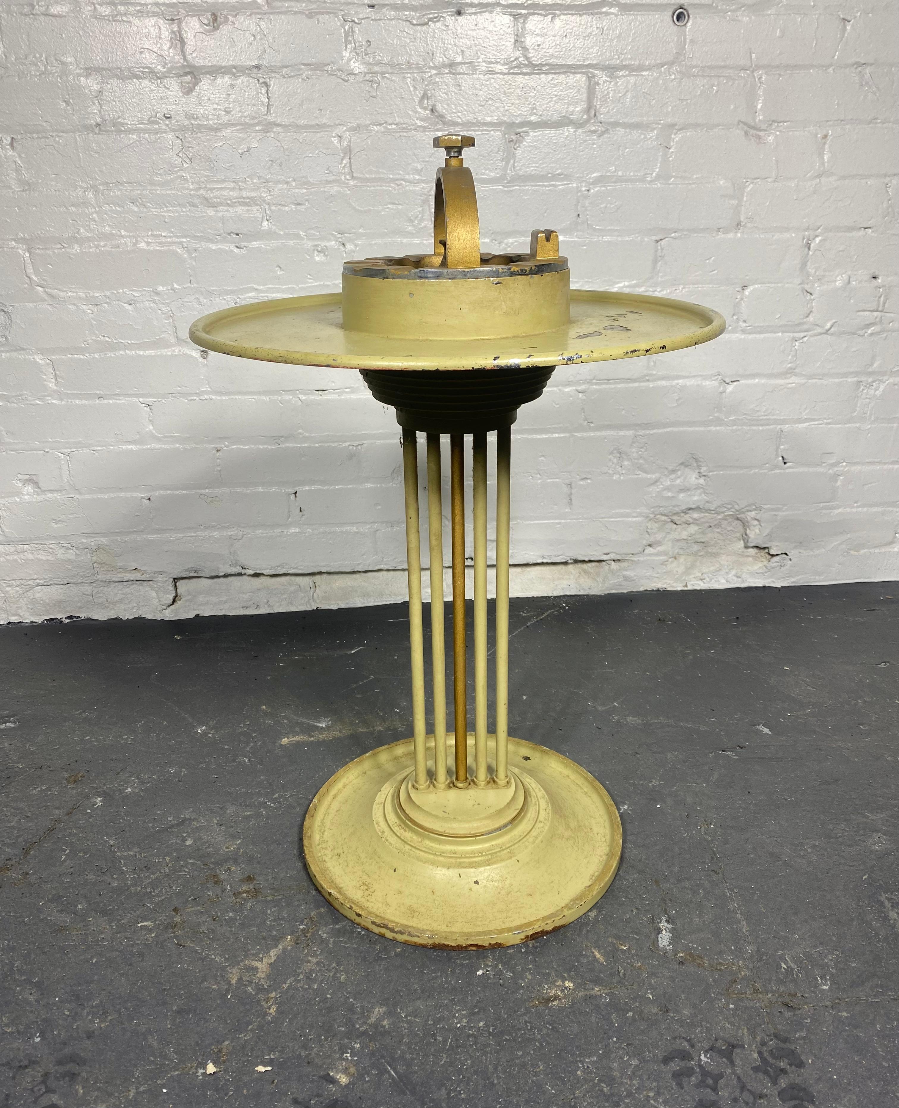 A Rare American Art Deco Red CLIMAX Cocktail Smoker Stand For Sale 2