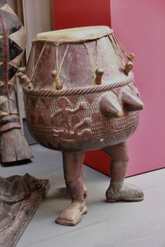 A rare and astonishing surreal drum from the Ashanti culture – Ghana