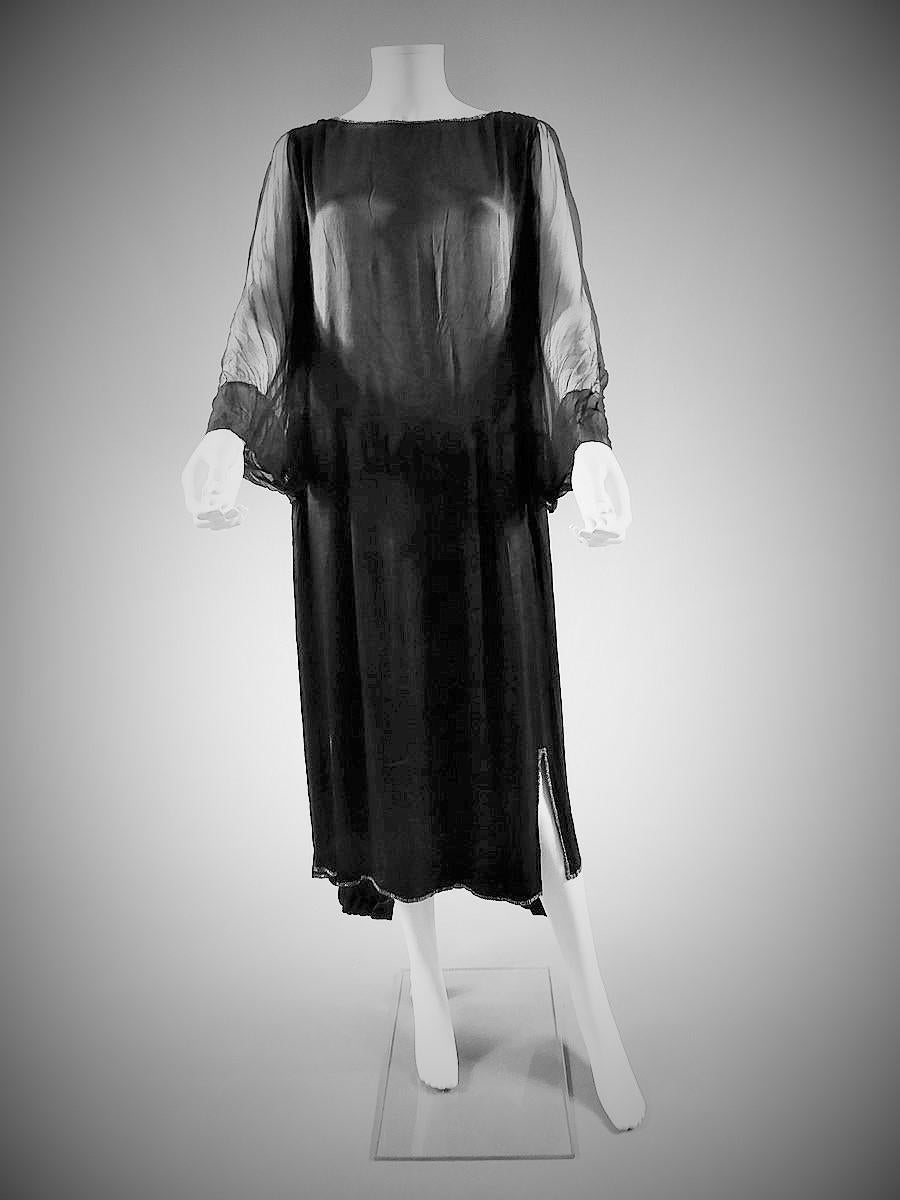 A Rare and Early Jeanne Lanvin Haute Couture Chiffon and satin Dress Winter 1920 For Sale 2