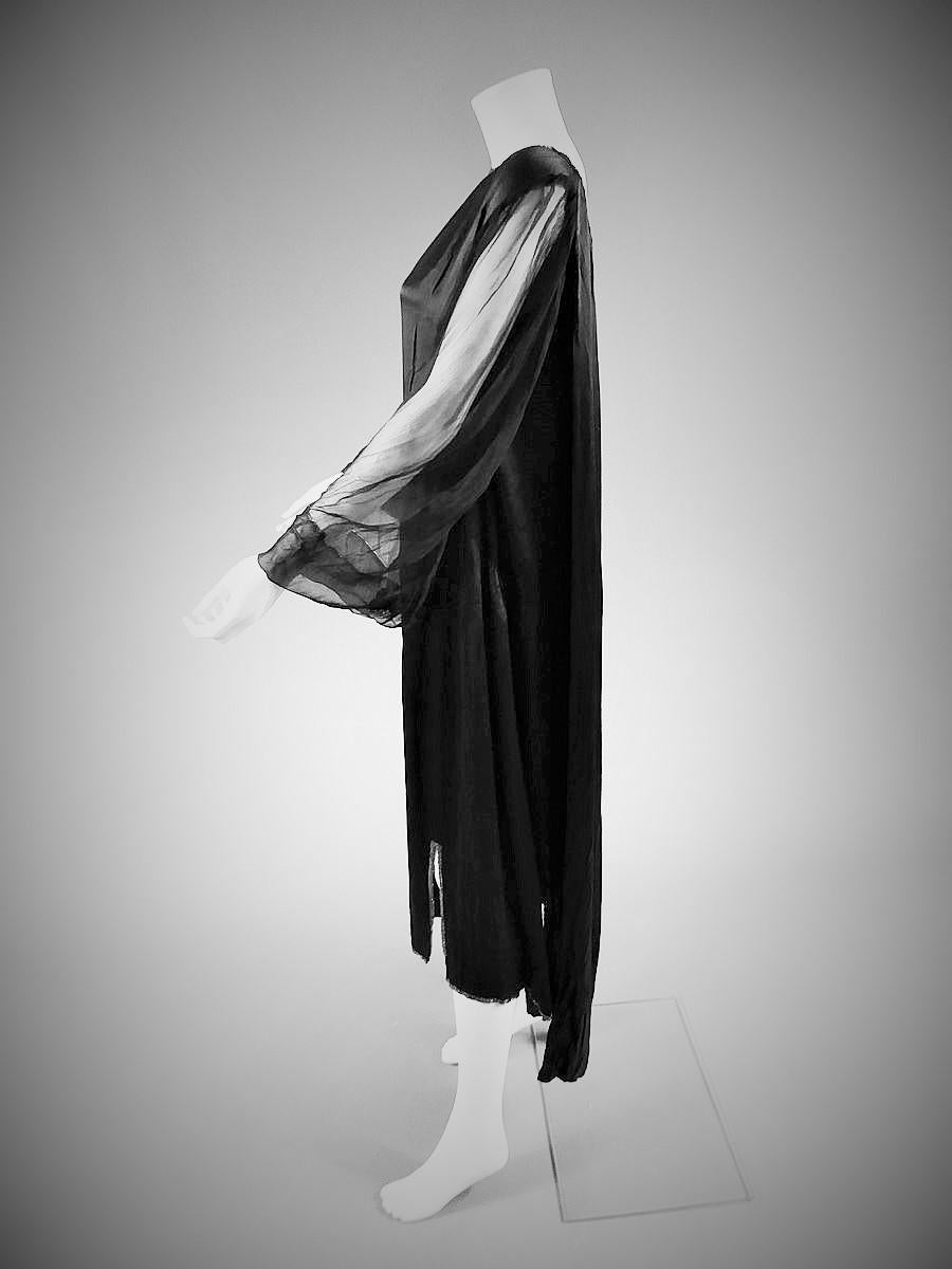 A Rare and Early Jeanne Lanvin Haute Couture Chiffon and satin Dress Winter 1920 For Sale 4