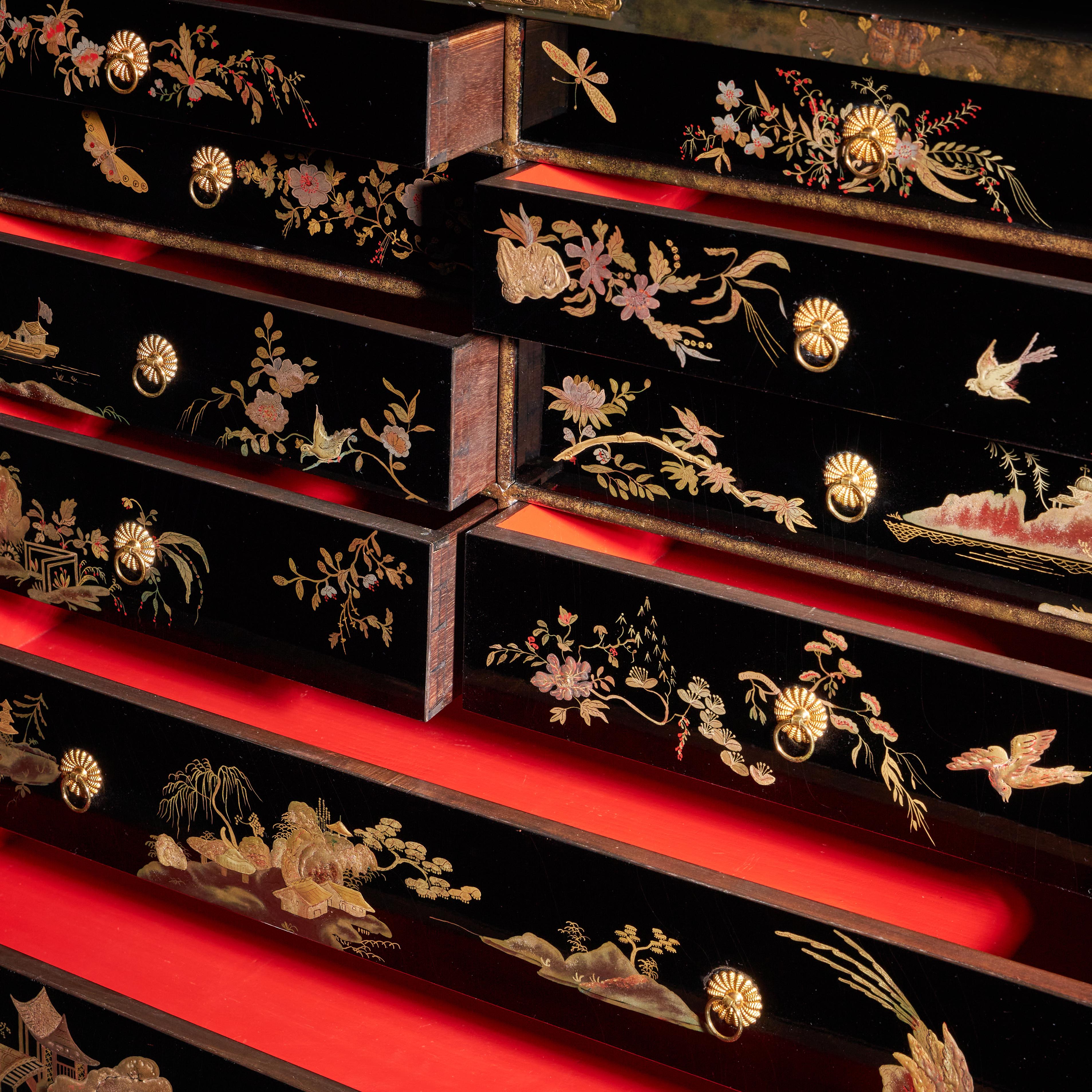 A Rare and Fine George III 18th Century Chinoiserie Lacquer Cabinet on Stand 7