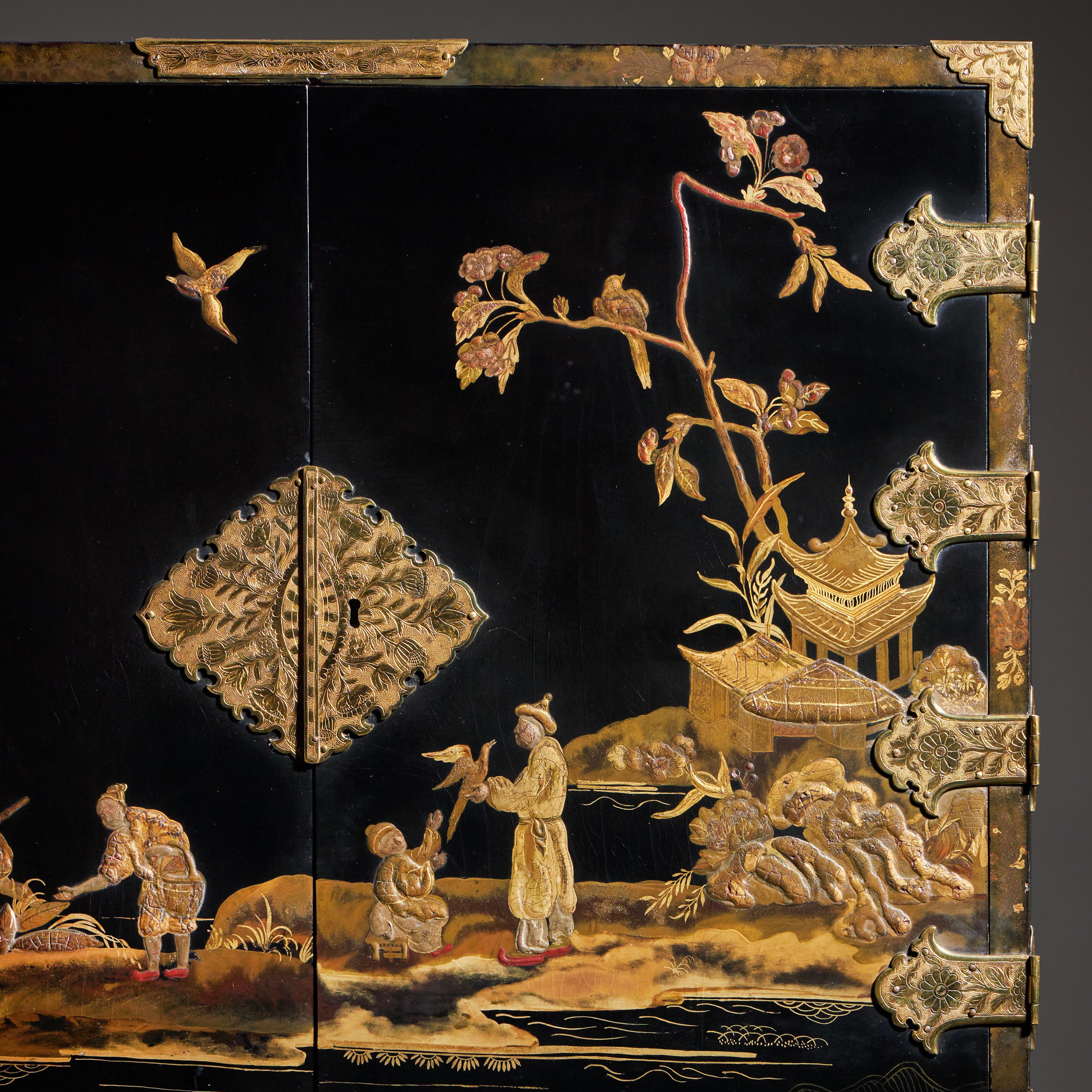 Lacquered A Rare and Fine George III 18th Century Chinoiserie Lacquer Cabinet on Stand