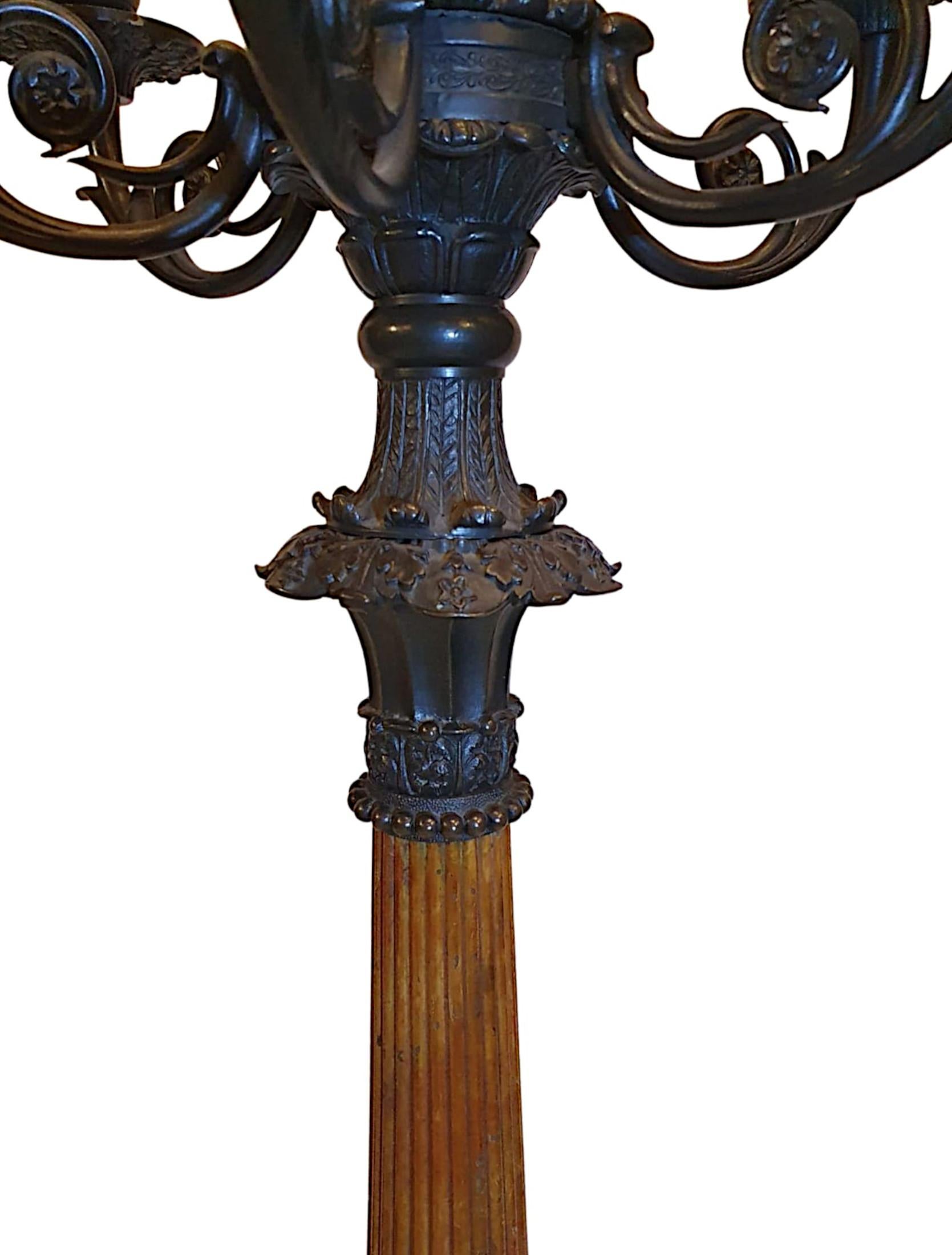 Paire rare et raffinée de candélabres en bronze du 19ème siècle de style Empire Bon état - En vente à Dublin, IE