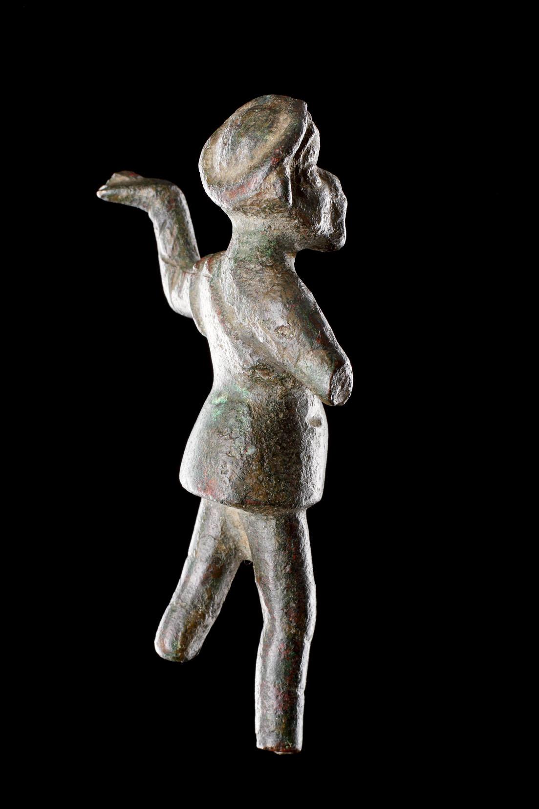 A Rare and Finely Detailed Greek Bronze Statuette of an Actor with Large Phallus For Sale 1