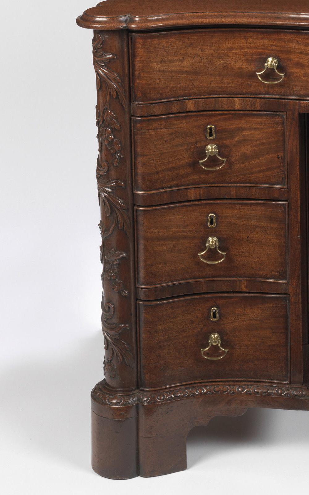 Chippendale Rare and Important George II Commode Dressing Table, circa 1760 For Sale