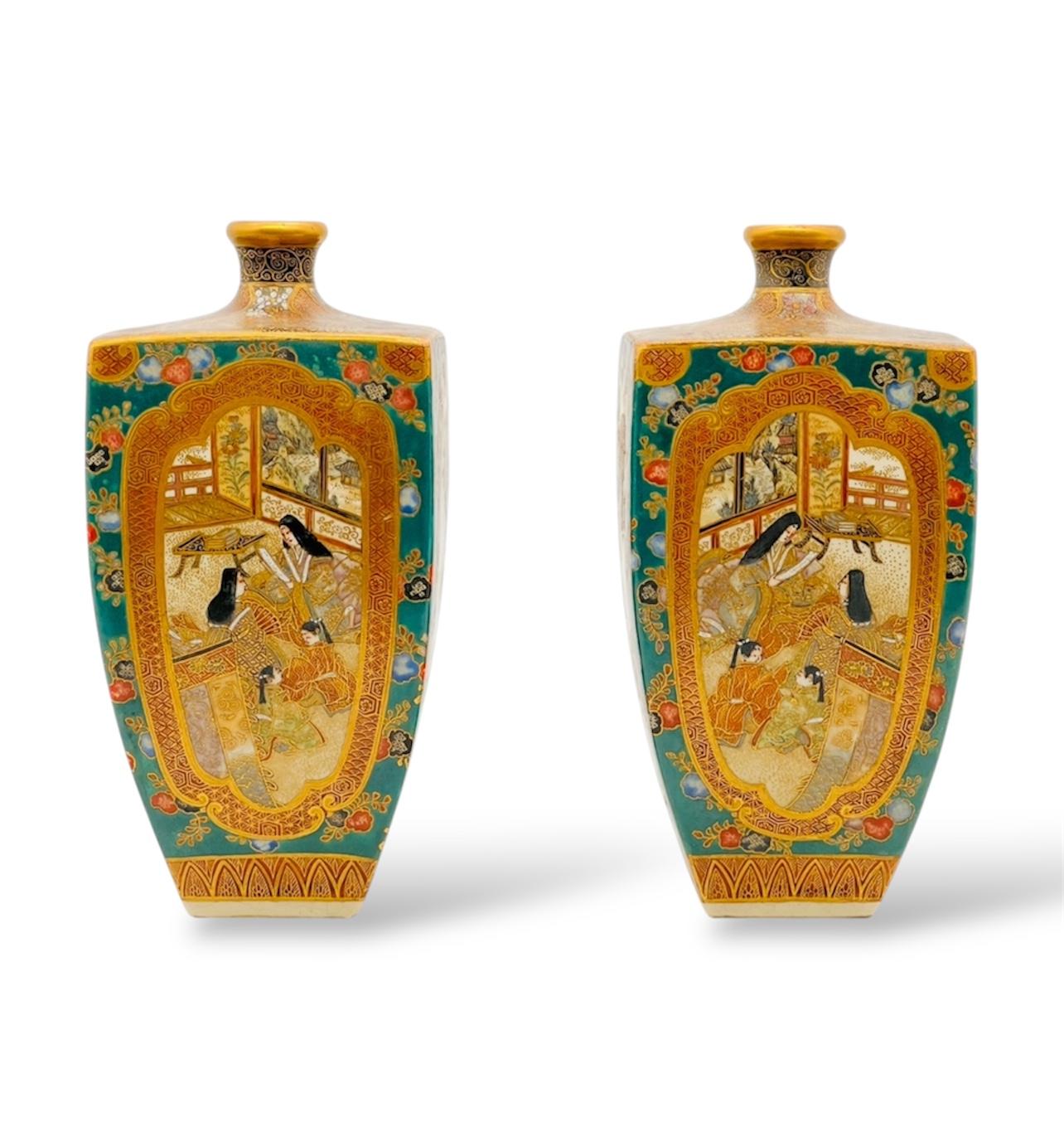 Raro e importante par de jarrones Satsuma de Okamoto Ryozan, periodo Meiji Cerámico en venta