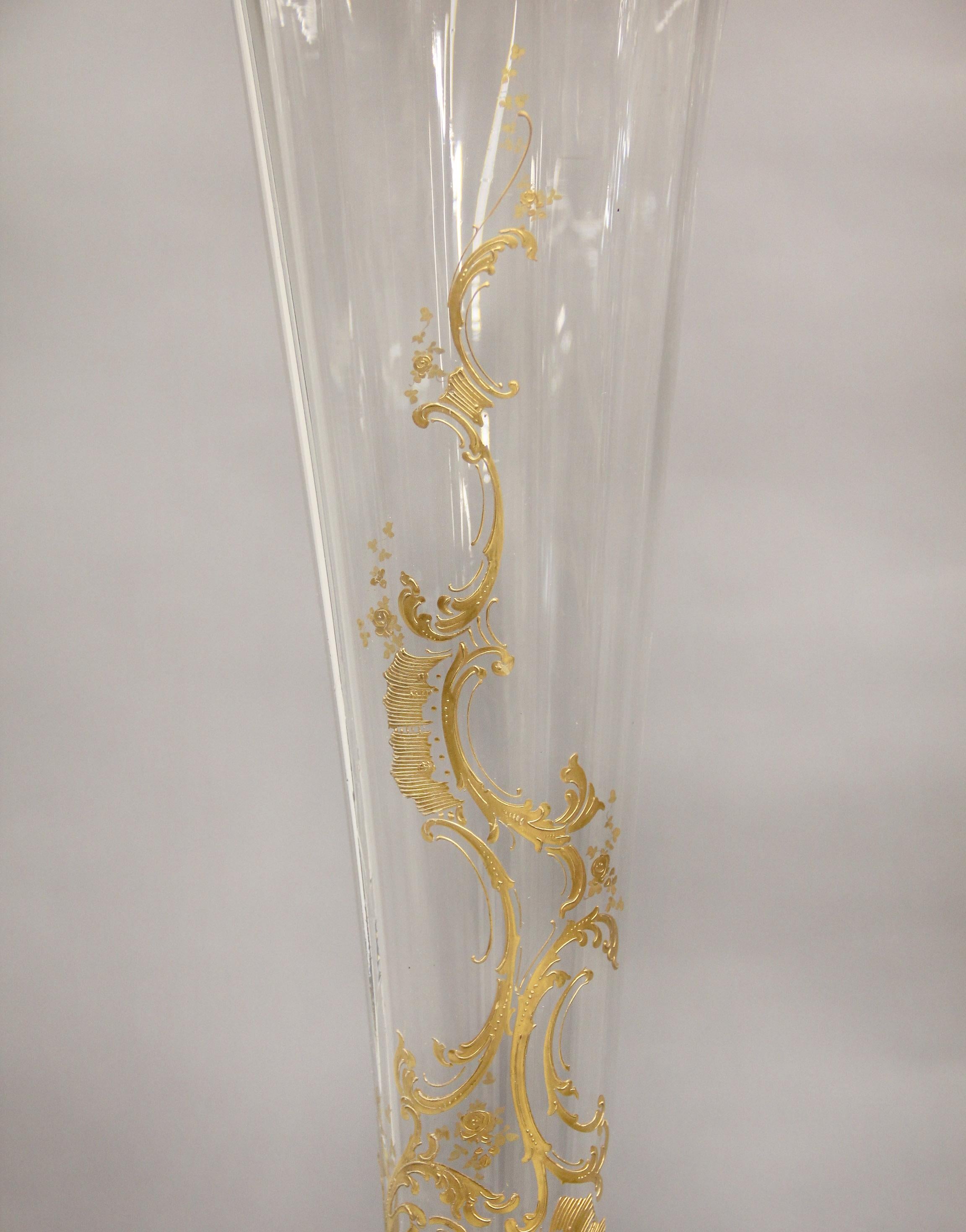 Francese Un raro e impressionante vaso da terra in cristallo di Baccarat della fine del XIX secolo/inizio del XX secolo in vendita