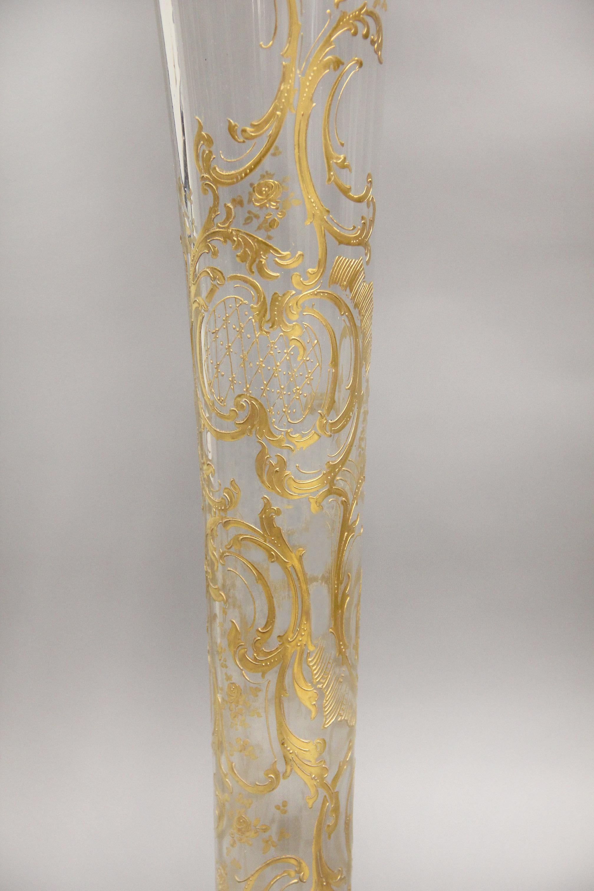 Dorato Un raro e impressionante vaso da terra in cristallo di Baccarat della fine del XIX secolo/inizio del XX secolo in vendita
