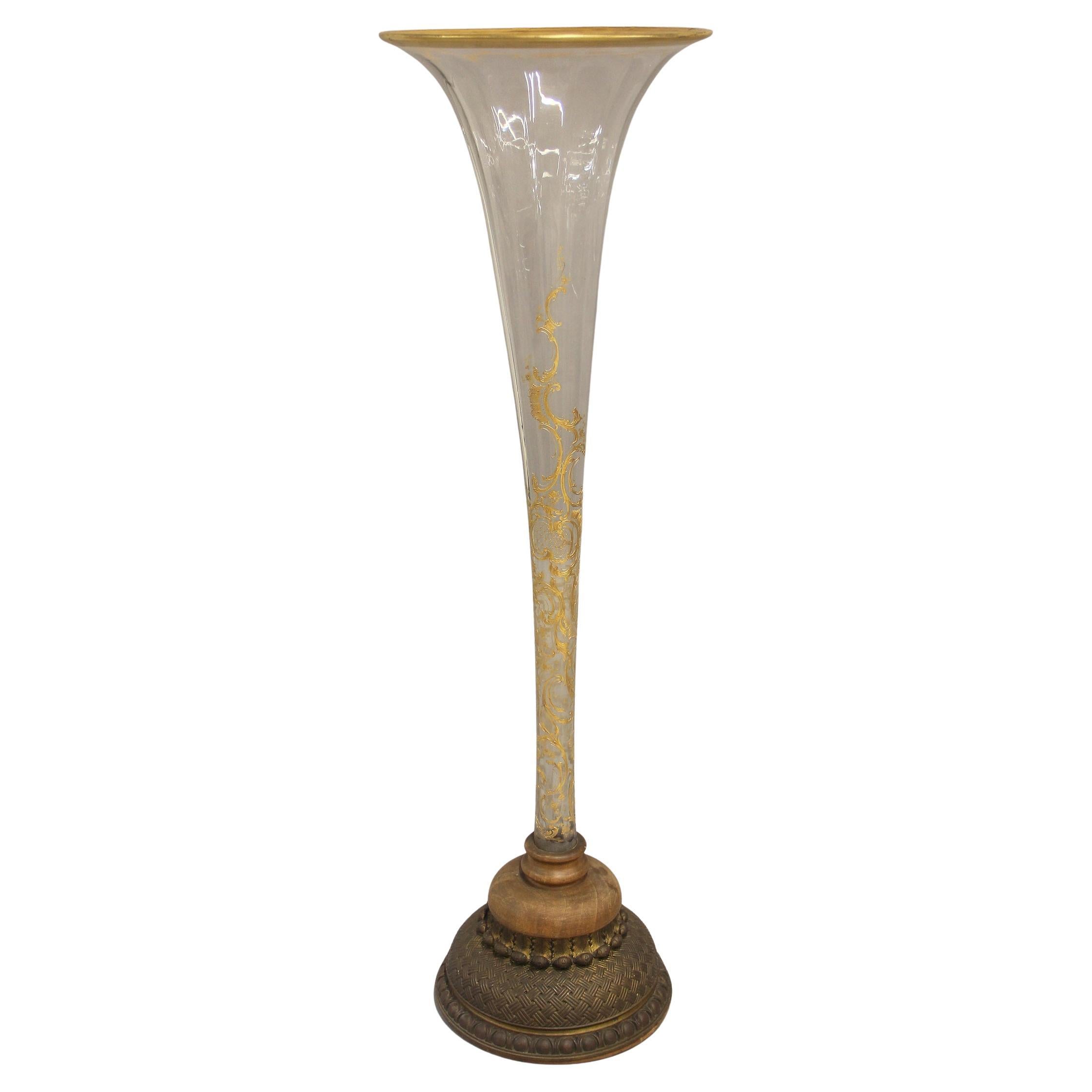 Rare et impressionnant vase de sol en cristal de Baccarat de la fin du 19e et du début du 20e siècle