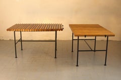 Rara y refinada pareja de mesas auxiliares italianas atribuidas a Ettore Sottsass