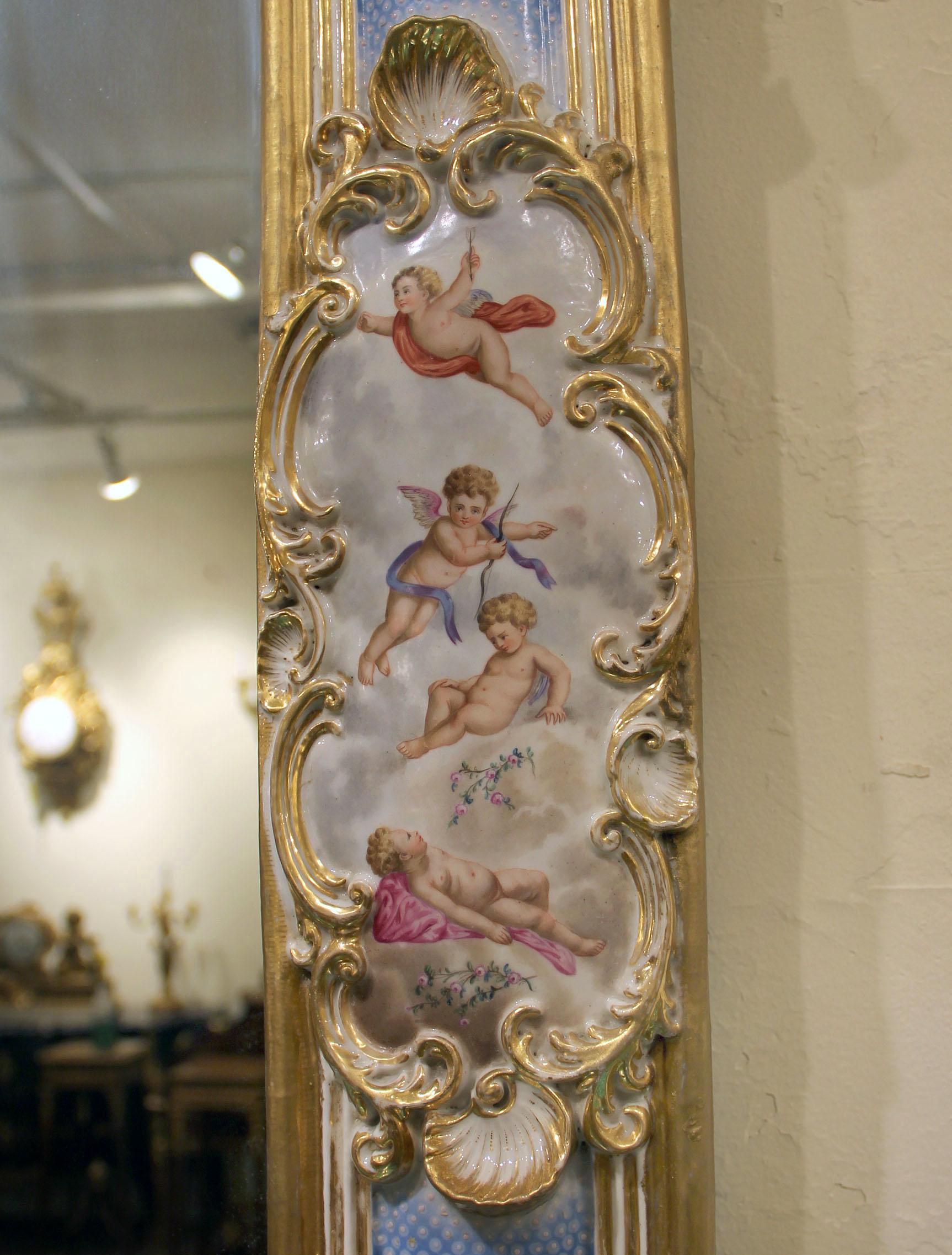 Belle Époque Paire de miroirs en porcelaine de Sèvres de la fin du 19e siècle:: rare et spéciale:: de style palatial